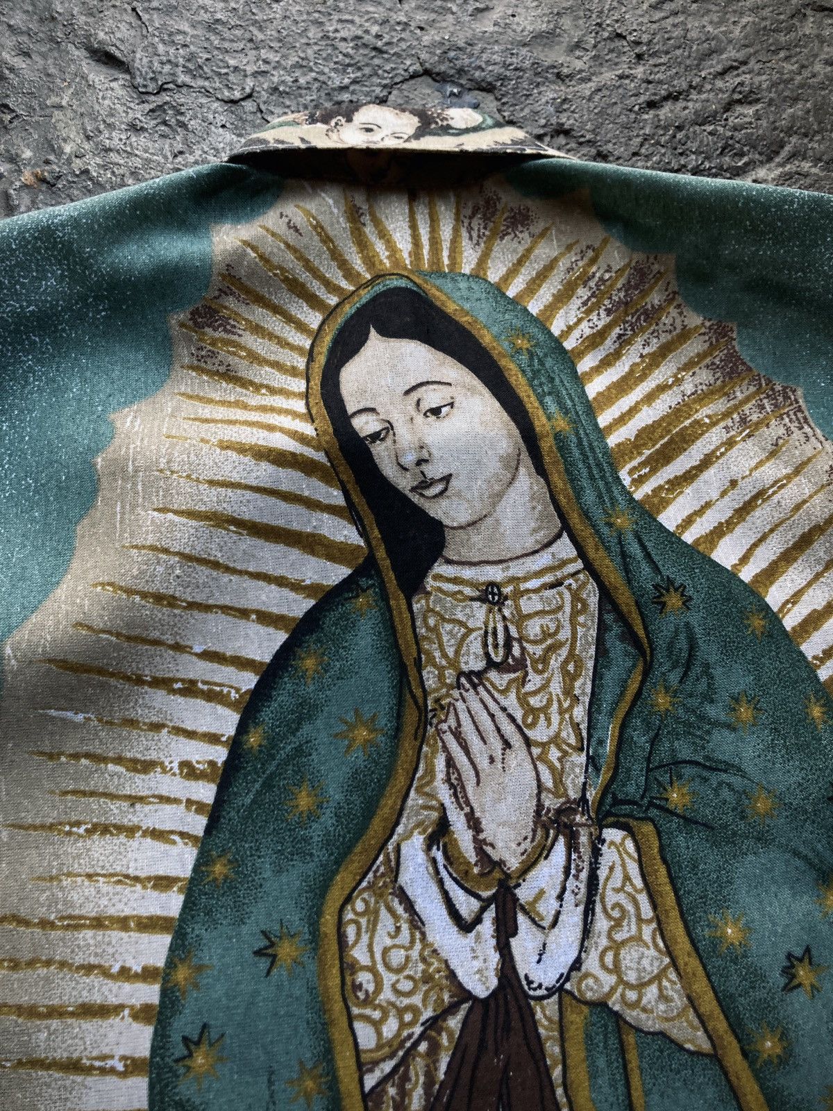 Vintage Virgin Mary / Virgen De Guadalupe Size US L / EU 52-54 / 3 - 9 Thumbnail