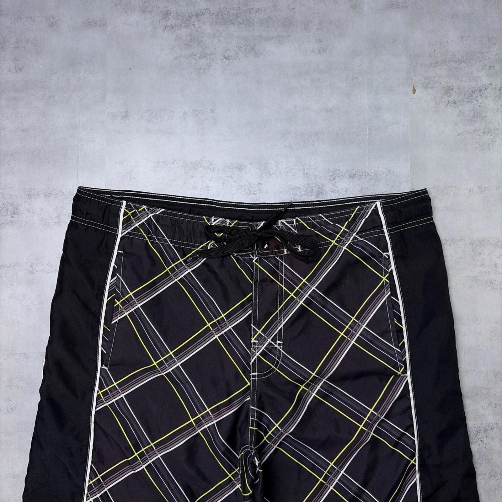 Ocean Pacific Y2K Black Ocean Pacific Surf Grunge Plaid Baggy Board Shorts Size US 34 / EU 50 - 2 Thumbnail