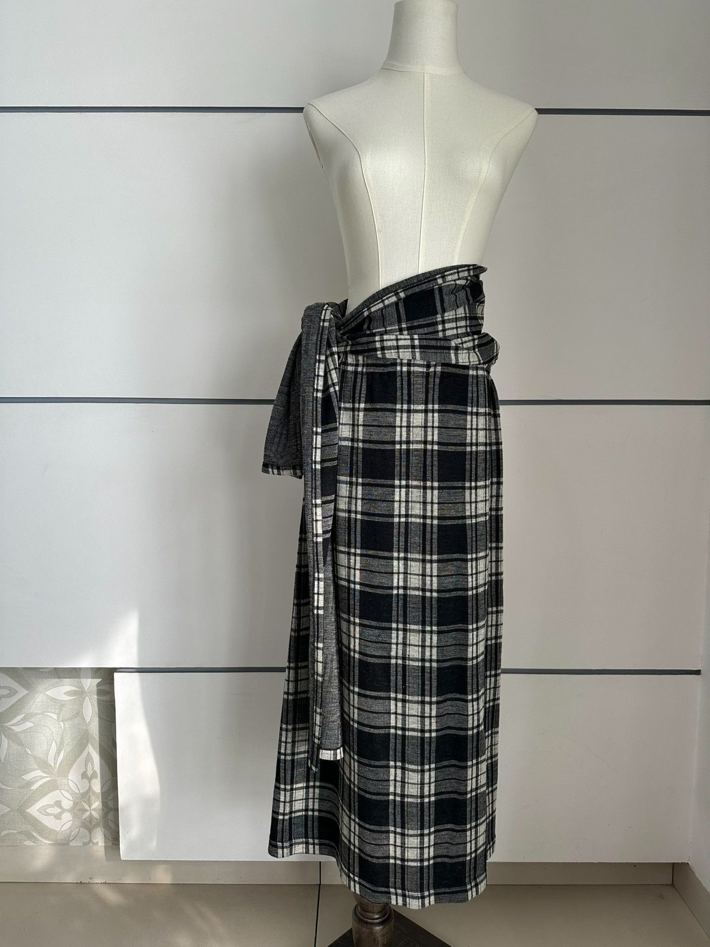 Comme des Garcons Comme des Garcons sizeF TRICOT waistbanded checkered long d Size 28" / US 6 / IT 42 - 4 Thumbnail
