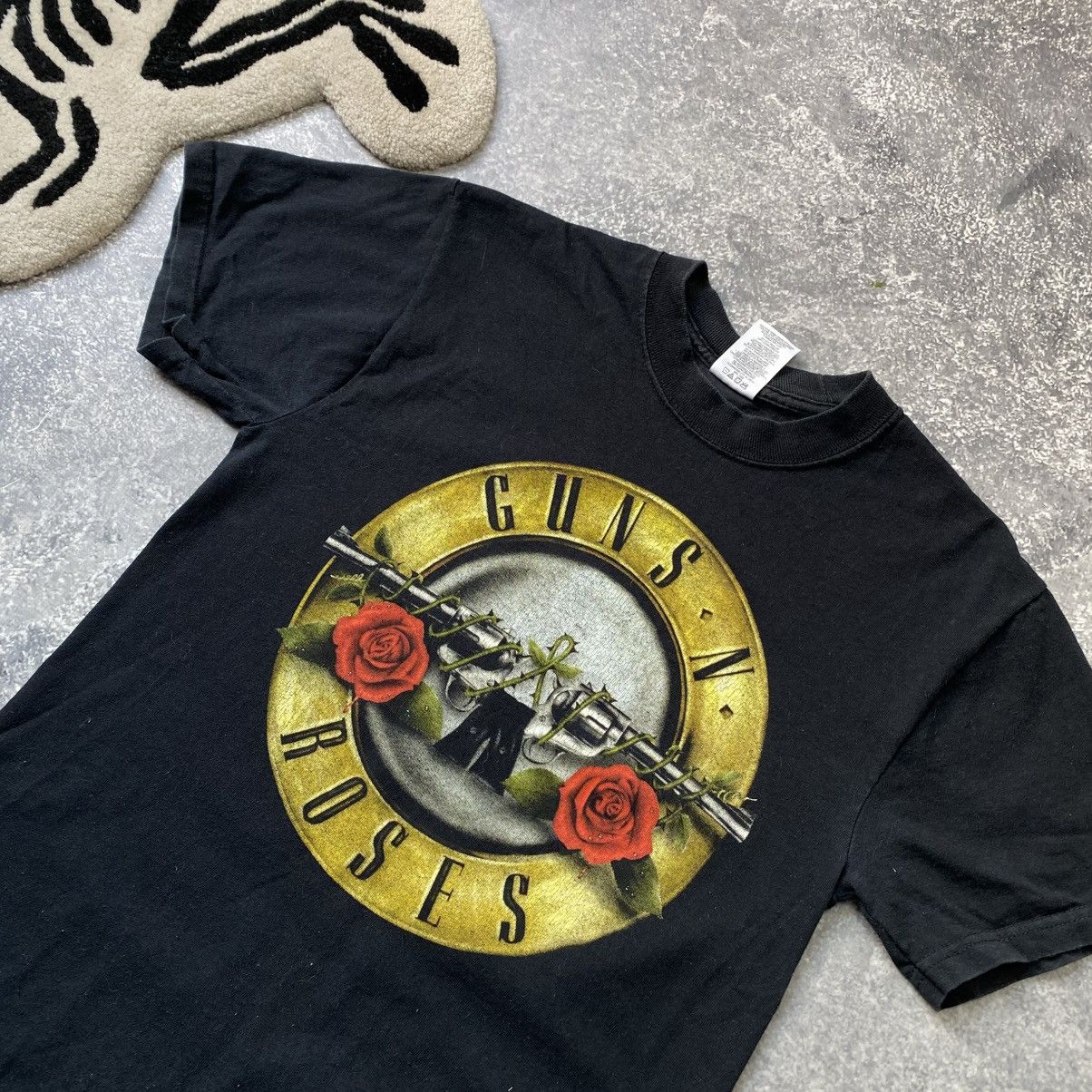 Band Tees Vintage Guns N Roses Big Logo rock band 90’s tee Size US S / EU 44-46 / 1 - 2 Thumbnail