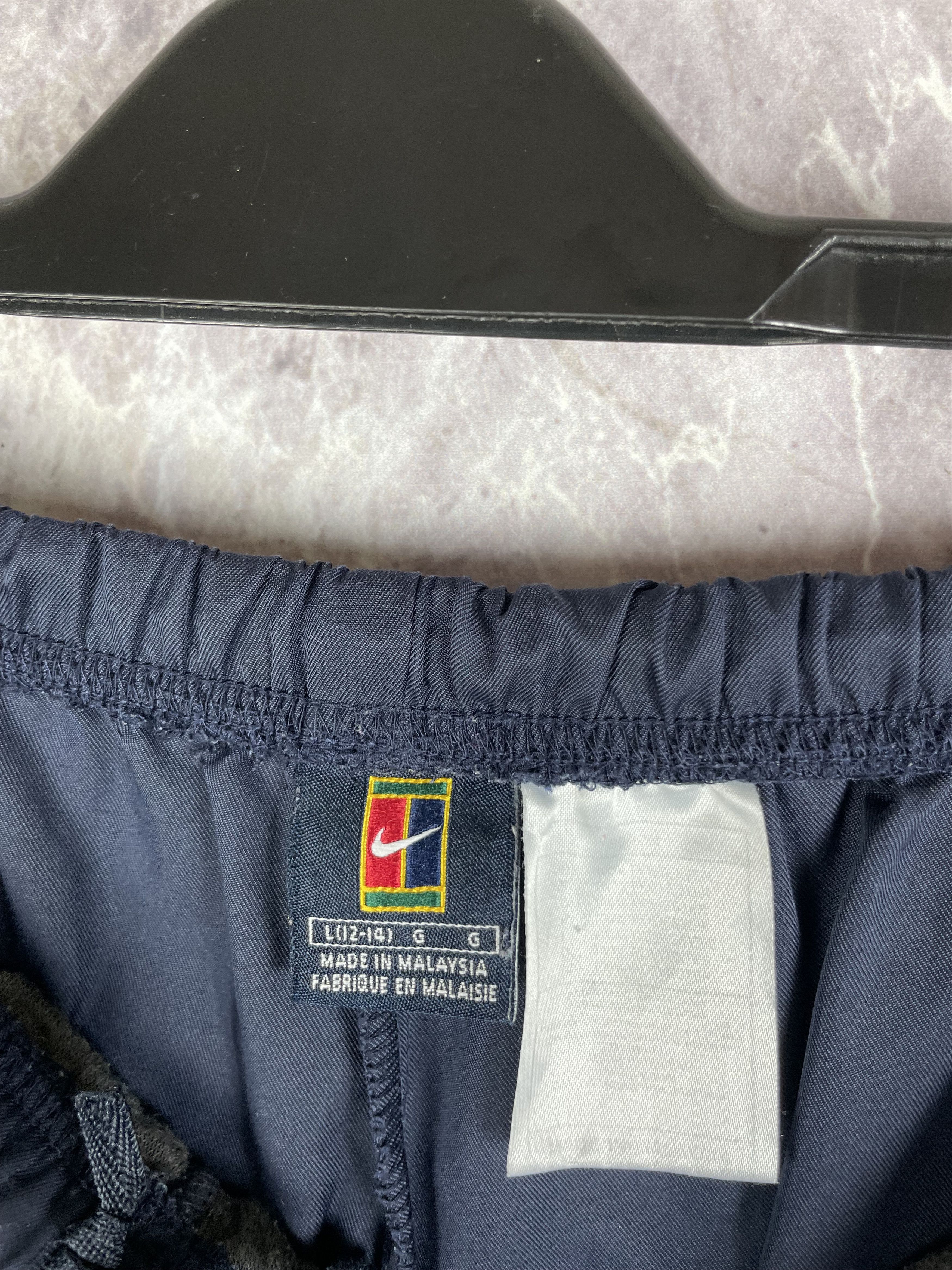 Nike Nike Court Vintage Shorts 90s Size US 30 / EU 46 - 6 Thumbnail