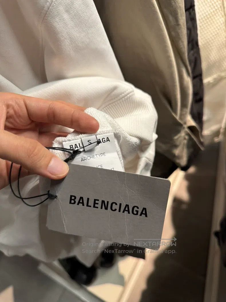 Balenciaga Balenciaga White Lettering Hoodie with Cap Size US S / EU 44-46 / 1 - 4 Thumbnail