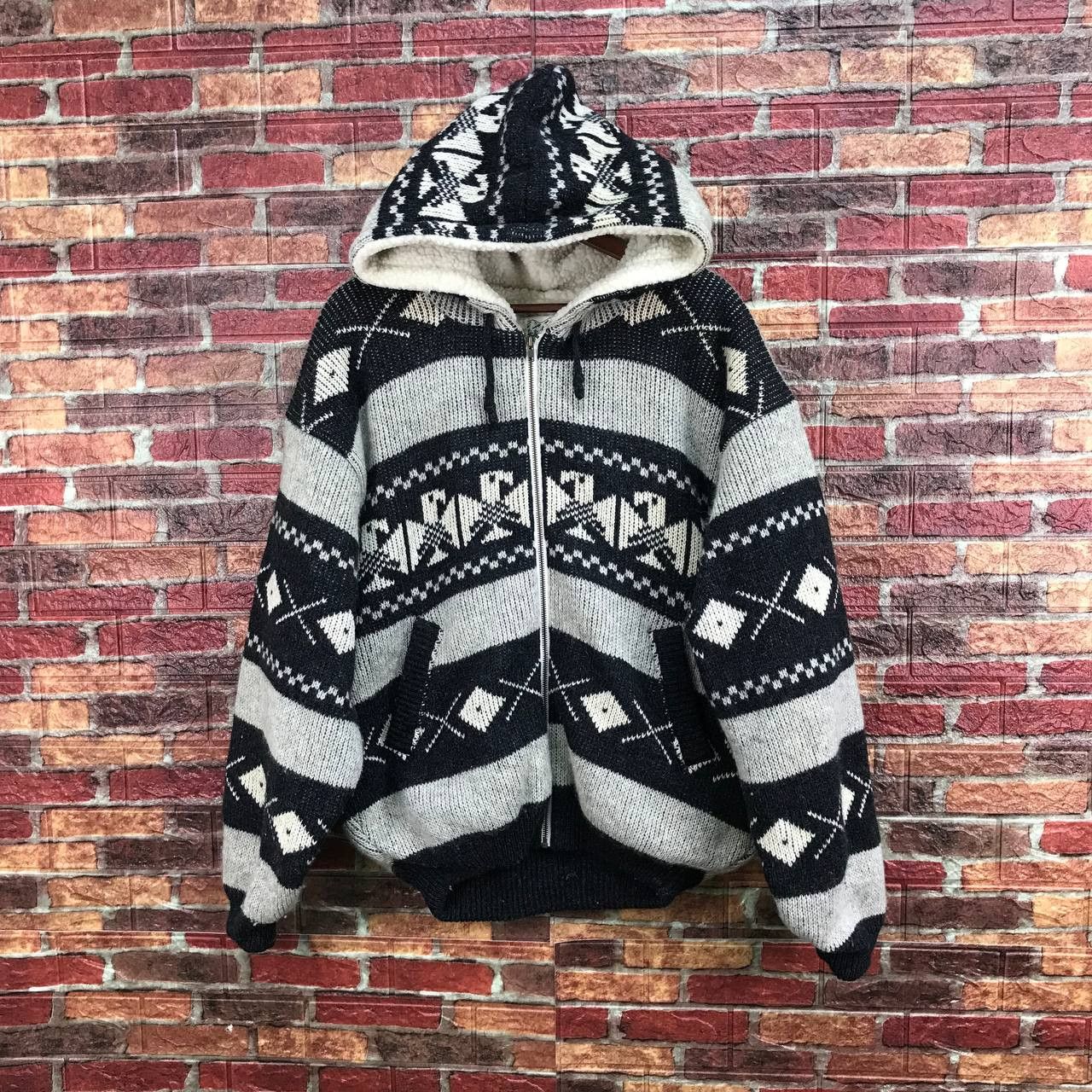 Vintage VINTAGE SABRINA JAPAN NAVAJO AZTEC THICK HOODIE SHERPA Size US L / EU 52-54 / 3 - 1 Thumbnail