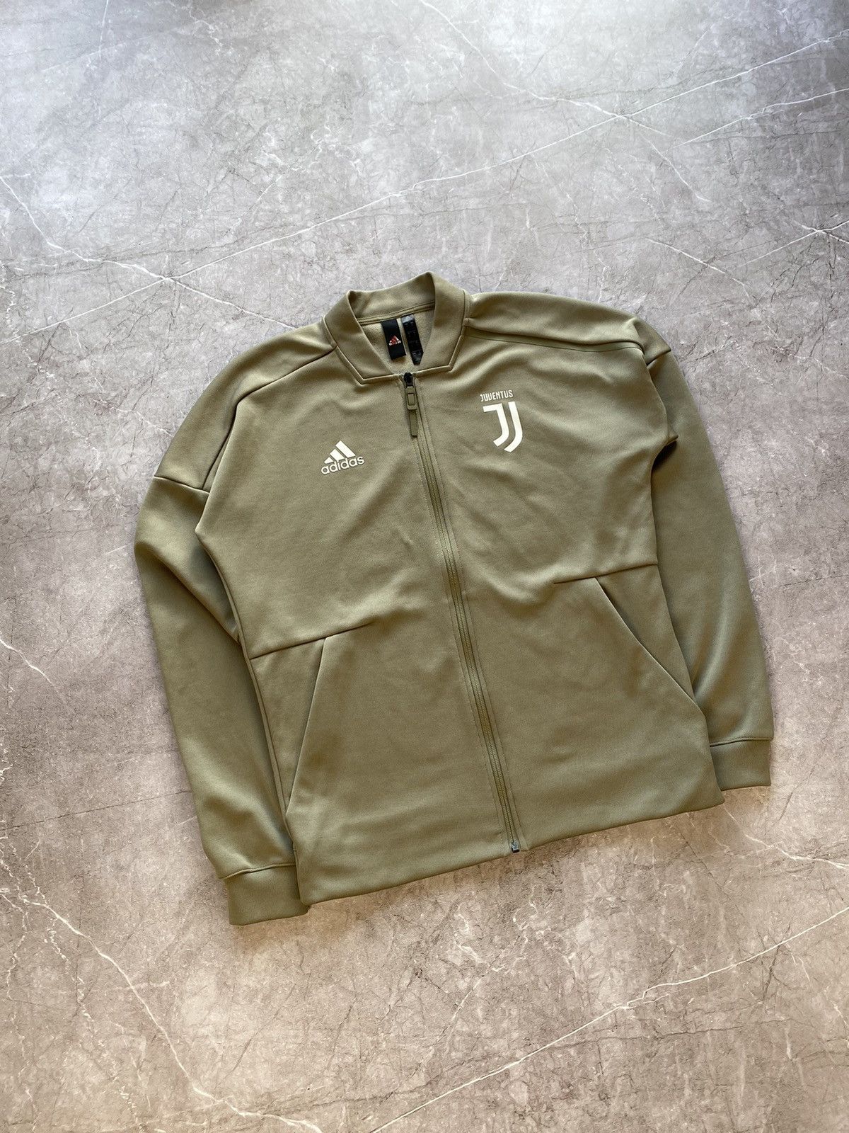 Adidas × Vintage Classic Adidas Juventus 2018 Soccer Bomber Jacket Full Zip Size US S / EU 44-46 / 1 - 1 Thumbnail