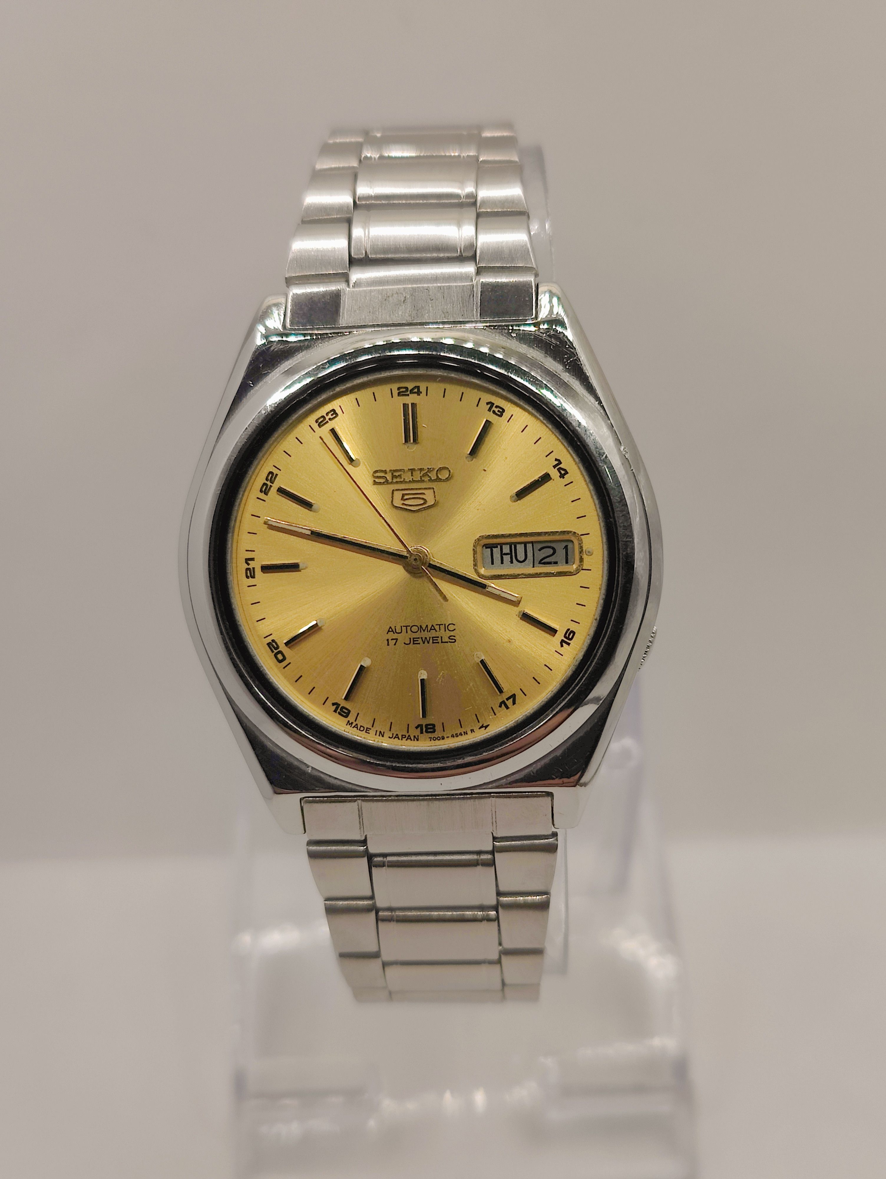 Seiko Seiko 5 Automatic Wrist Watch 17Jewels Day/Date Japan Size 36 - 3 Thumbnail