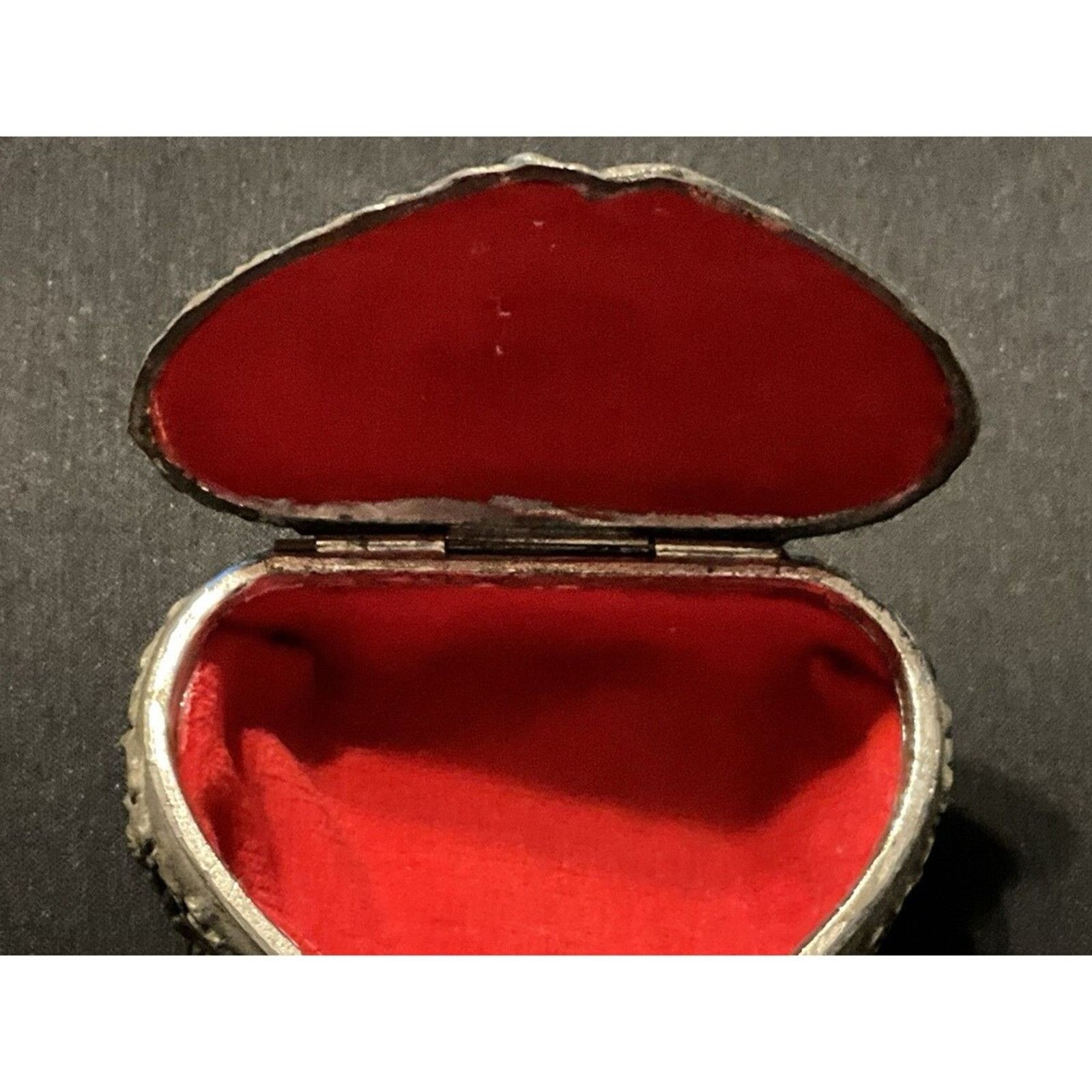 Other Vintage Heart Shaped W/ Roses Jewlery Box Red Velvet Size ONE SIZE - 4 Thumbnail