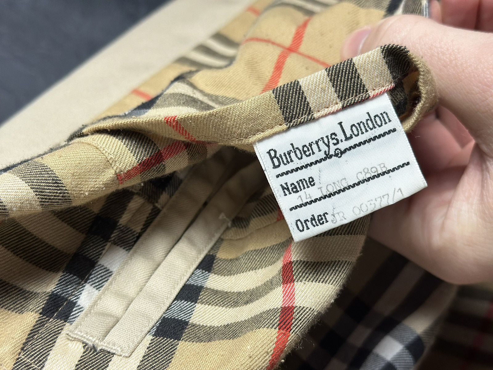 Burberry × Designer × Vintage Burberry's London Vintage Nova Check Beige Trench Coat Men's Size US L / EU 52-54 / 3 - 11 Thumbnail