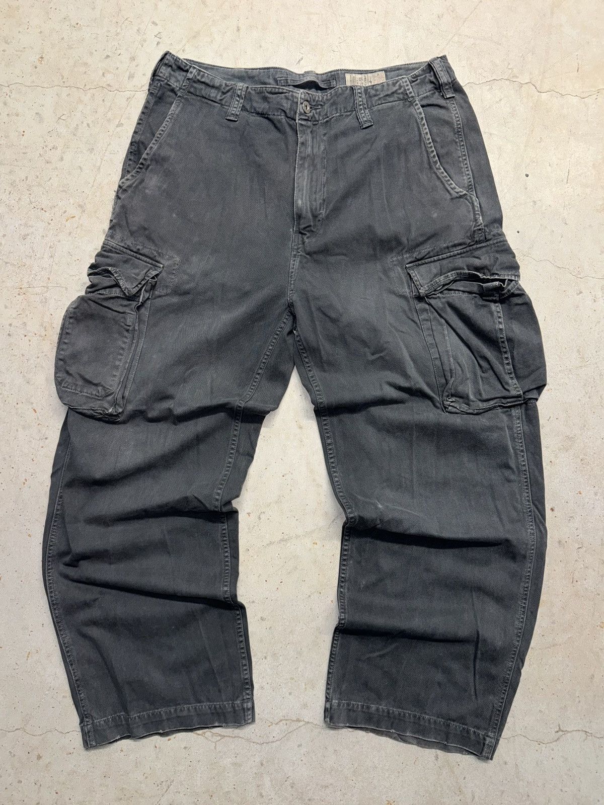 Carhartt Crazy Vintage Carhartt Style Baggy Cargo Pants Faded Black Size US 34 / EU 50 - 1 Thumbnail