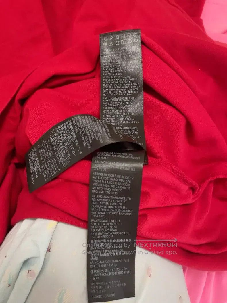 Balenciaga Balenciaga Red Letter Embroidered Ripped Short Sleeve T-Sh Size US XS / EU 42 / 0 - 8 Thumbnail