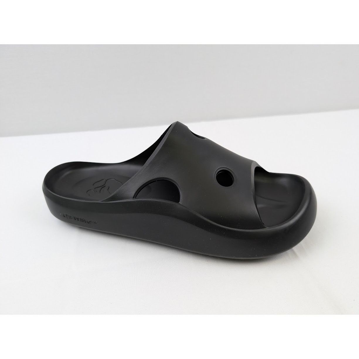 Off-White o1rshd1 Meteor Rubber Slider in Black Size US 6 / EU 39 - 2 Thumbnail
