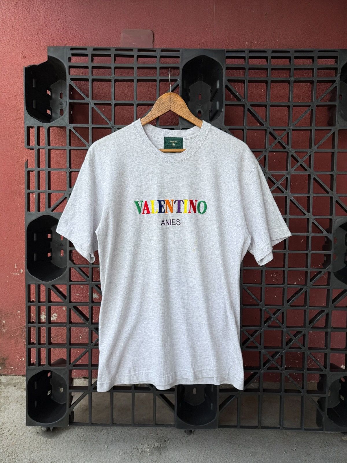 Valentino Valentino Anies Embroidery Colourful Luxury Basic Tee Size US L / EU 52-54 / 3 - 1 Thumbnail