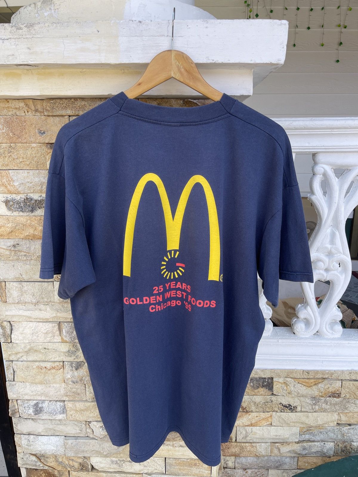 LastDrop🔥Rare🔥Vtg 90s Sun Faded Chicago Golden West Food Tee