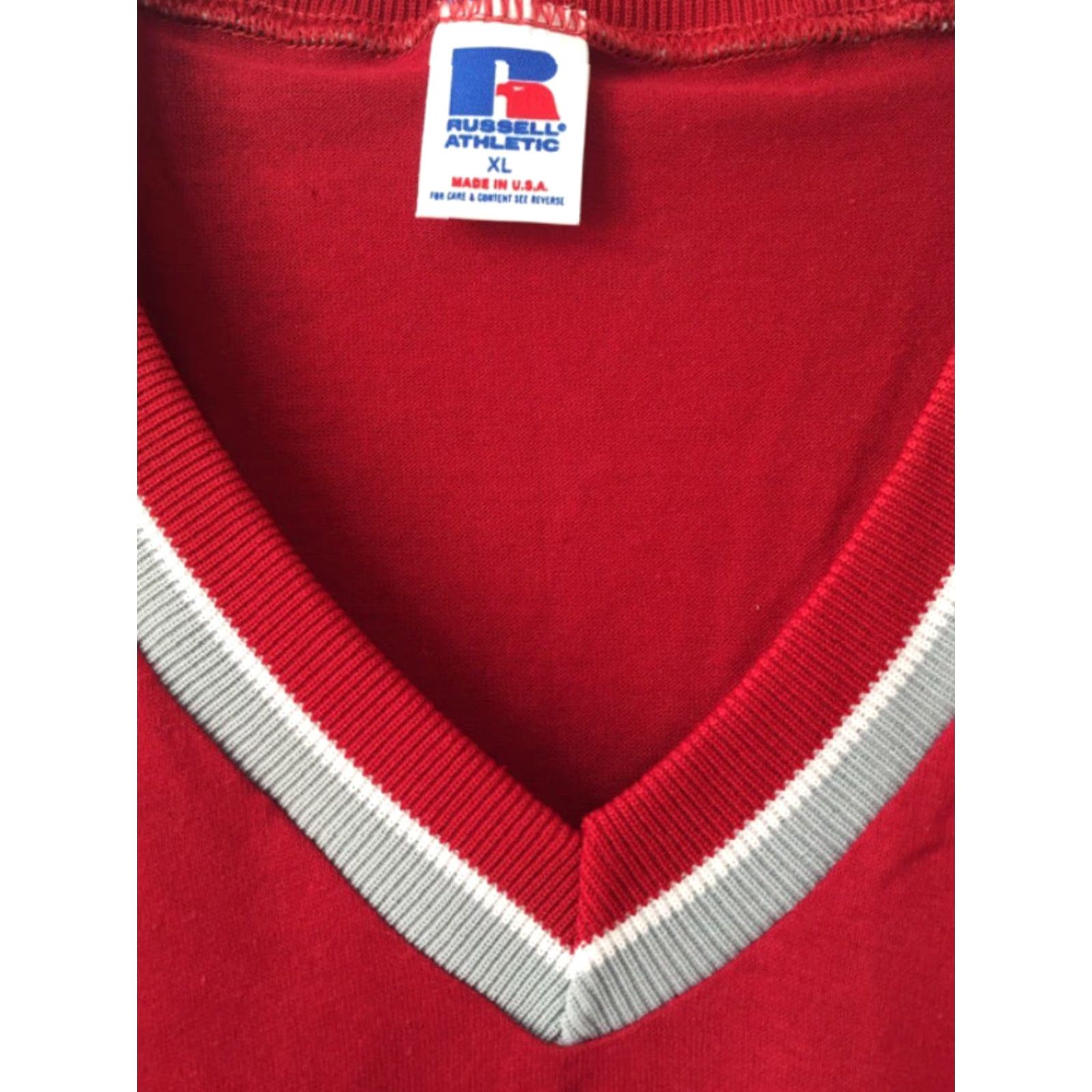 Russell Athletic VINTAGE Russell Athletic T-Shirt Mens XL Red 90s Deadstock NWOT V-Neck Athletic 31" Long 21" Across Size US XL / EU 56 / 4 - 2 Thumbnail