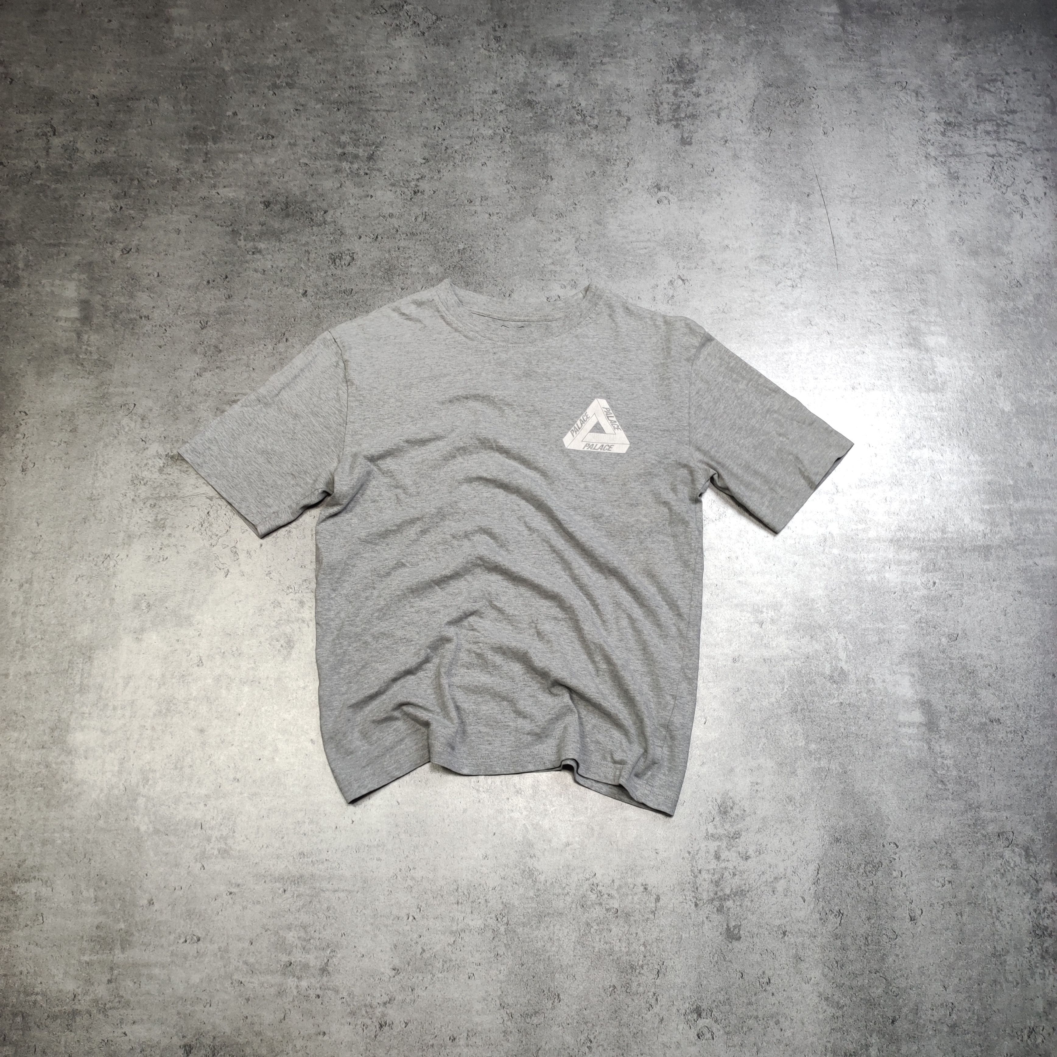 Palace RARE Streetwear Palace Skateboards Gray Tropic Tee Size US S / EU 44-46 / 1 - 2 Thumbnail