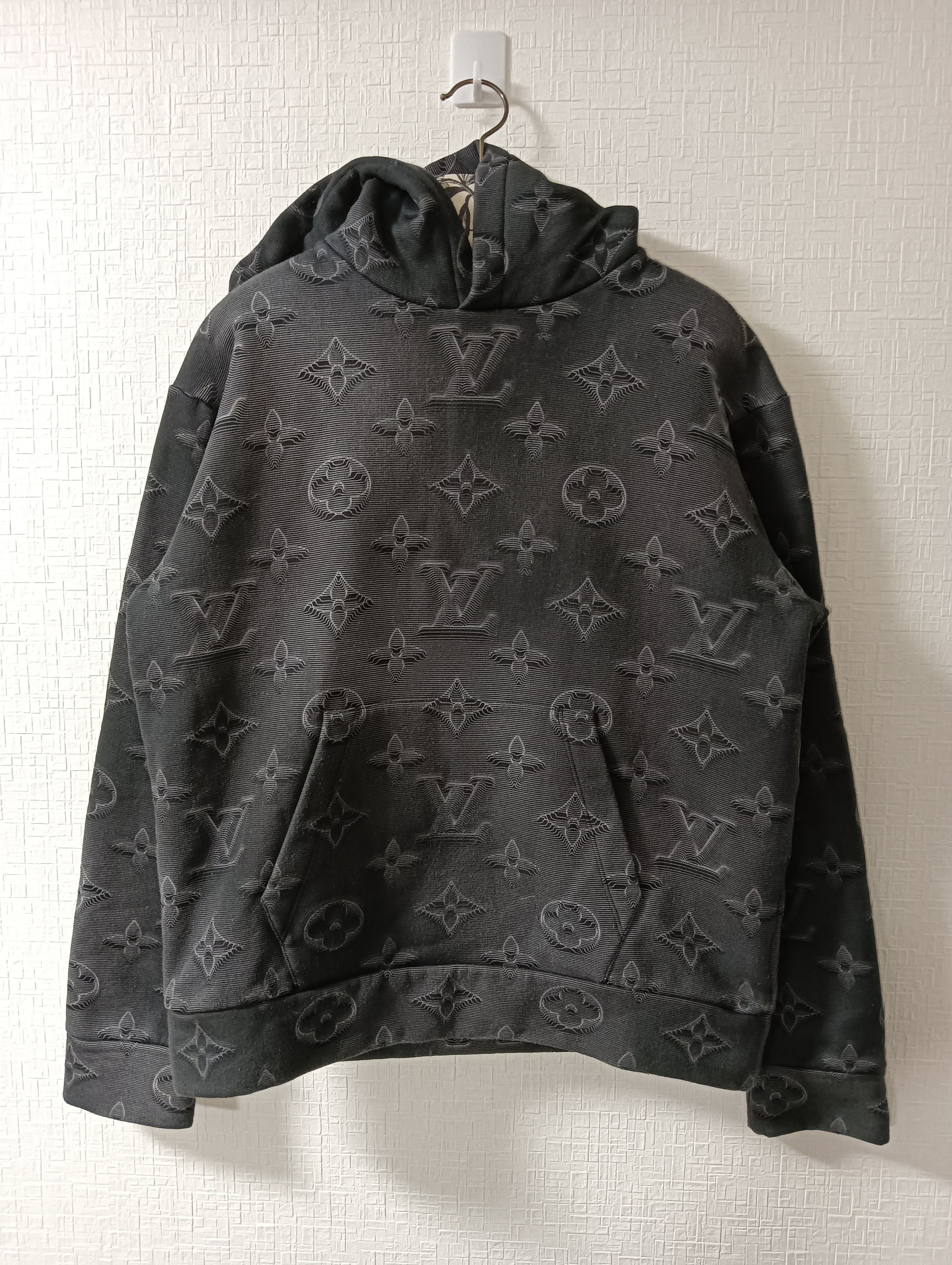 Louis Vuitton '2054' 3D Monogram Logo Hoodie Size US S / EU 44-46 / 1 - 1 Thumbnail