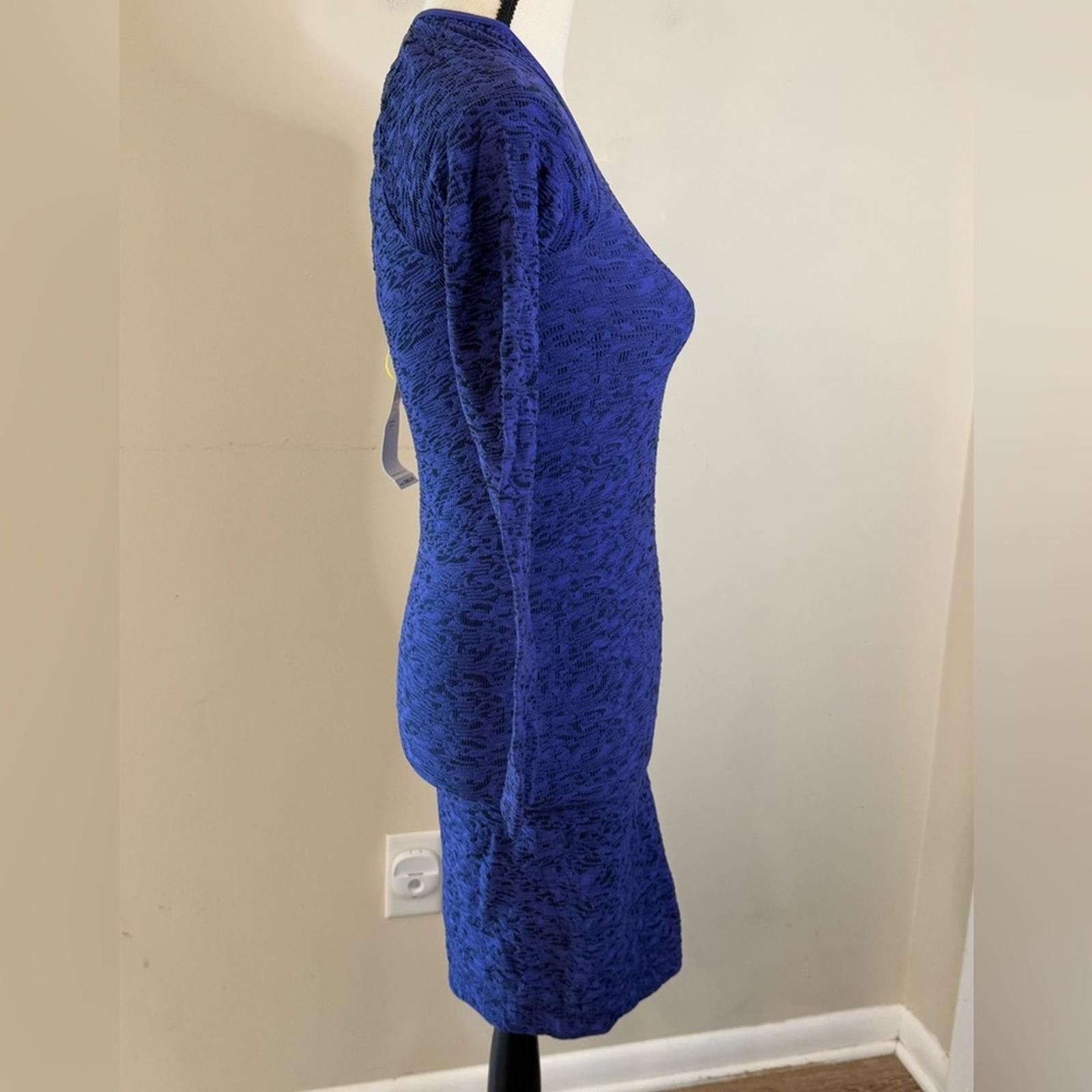 BCBGeneration BCBGeneration Blue body con cold shoulder mini Dress SZ XS Size XS / US 0-2 / IT 36-38 - 2 Thumbnail