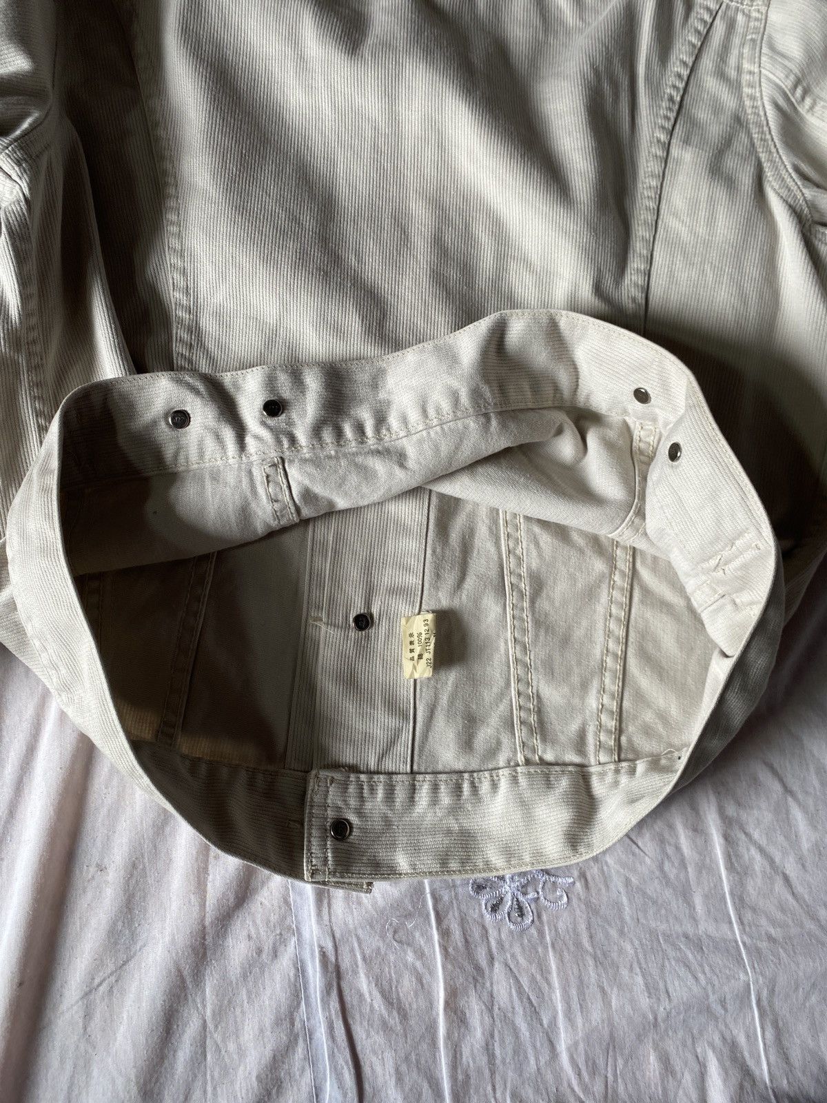 Levi's × Vintage vintage levi’s corduroy trucker jacket Size M / US 6-8 / IT 42-44 - 8 Thumbnail