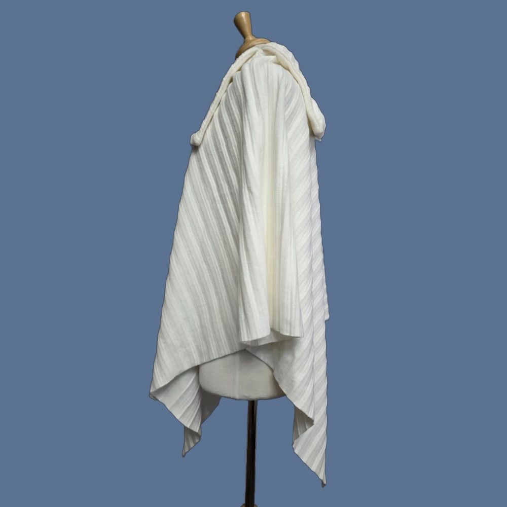 Vintage VINTAGE Le Moda Shawl Collar Fleece Poncho Ivory One Size OSFM Womens Button Accent Knit Cape Size ONE SIZE - 1 Thumbnail