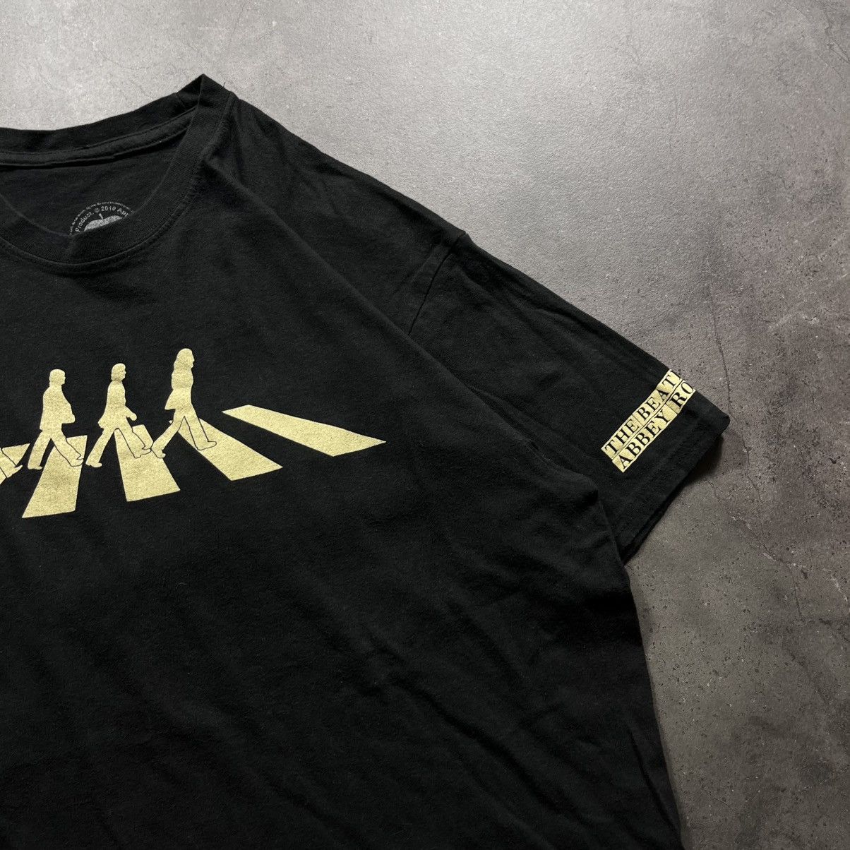 Vintage Vintage 00s The Beatles abbey road apple rock metal band tee Size US XL / EU 56 / 4 - 3 Thumbnail