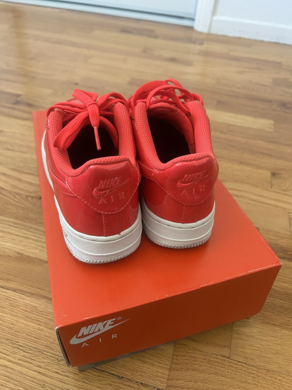 Nike Kid's Nike Air Force 1 Lv8 UV Low GS 'Siren Red Size US 4.5 / IT 34.5 - 4 Thumbnail