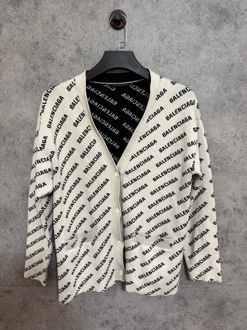 Balenciaga Balenciaga New printed stretch knitted cardigan Size M / US 6-8 / IT 42-44 - 1 Thumbnail