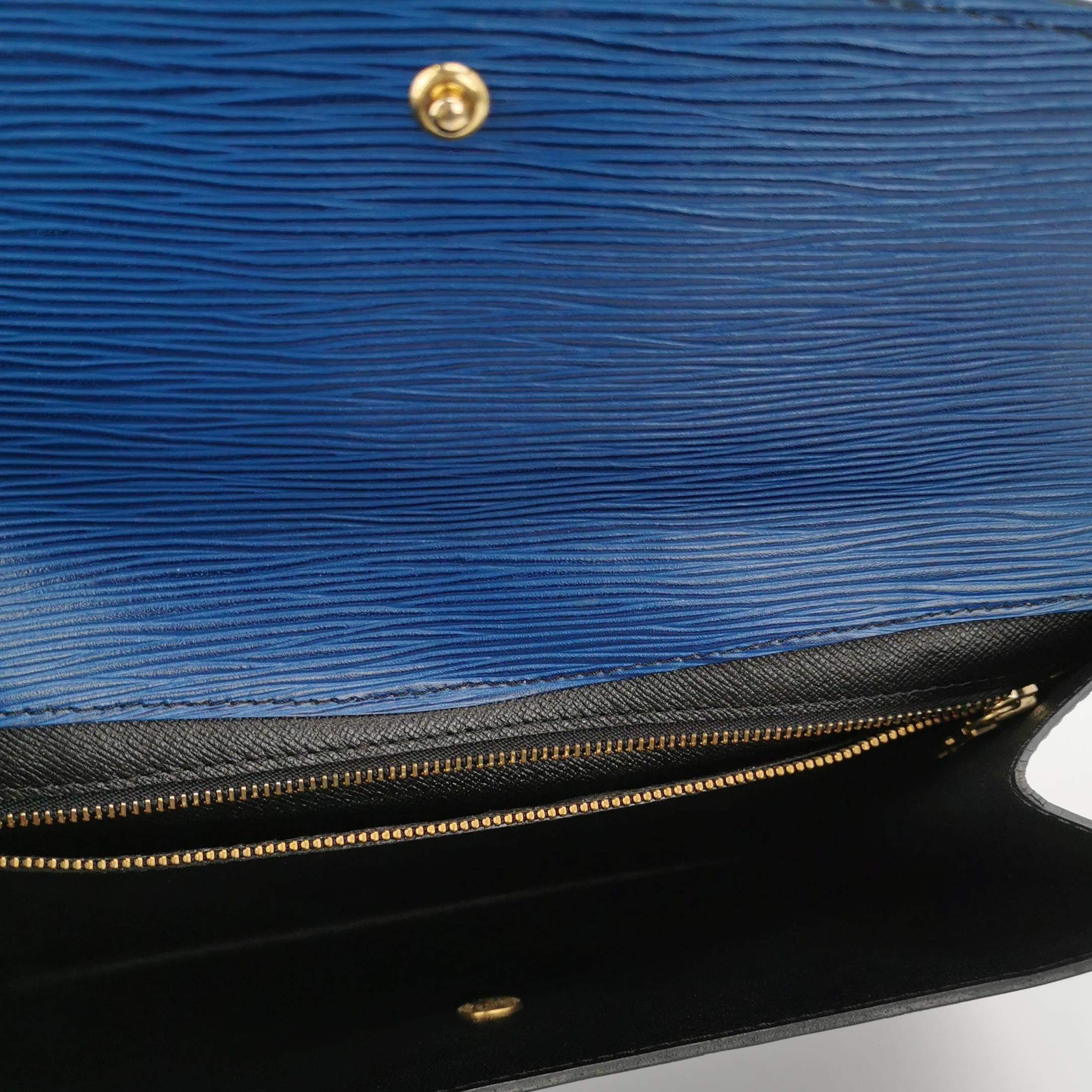 Louis Vuitton Louis Vuitton (LV) Cowhide Water Ripple Solid Color Letter Size ONE SIZE - 1 Thumbnail