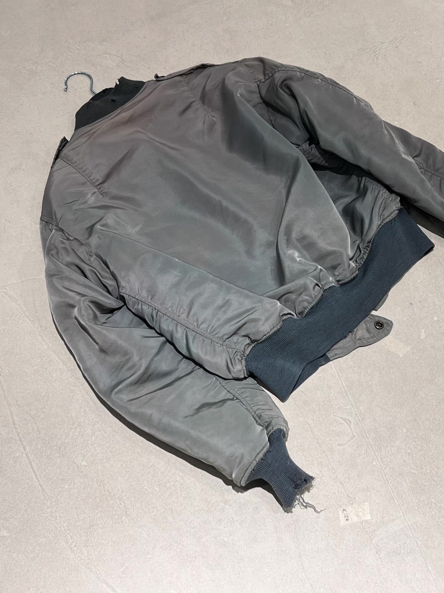 Balenciaga 80s Air Force Type-B Bomber Jacket Q13 Size US M / EU 48-50 / 2 - 6 Thumbnail