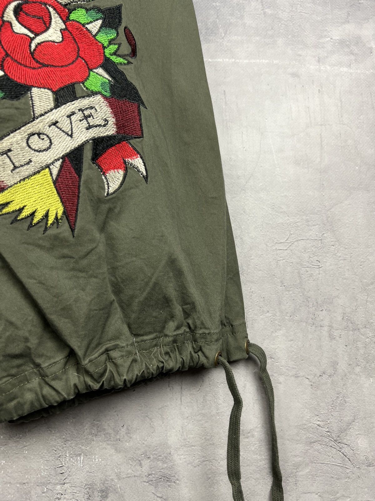 Ed Hardy ED HARDY TRUE TO MY LOVE CARGO PANTS SIZE L Size 33" - 10 Thumbnail