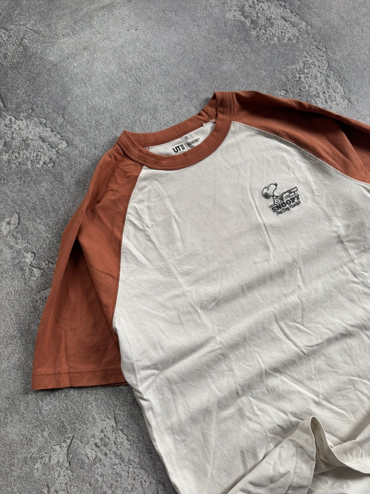 Peanuts Uniqlo & Peanuts M/size tee tshirt retro casual Size US M / EU 48-50 / 2 - 2 Thumbnail