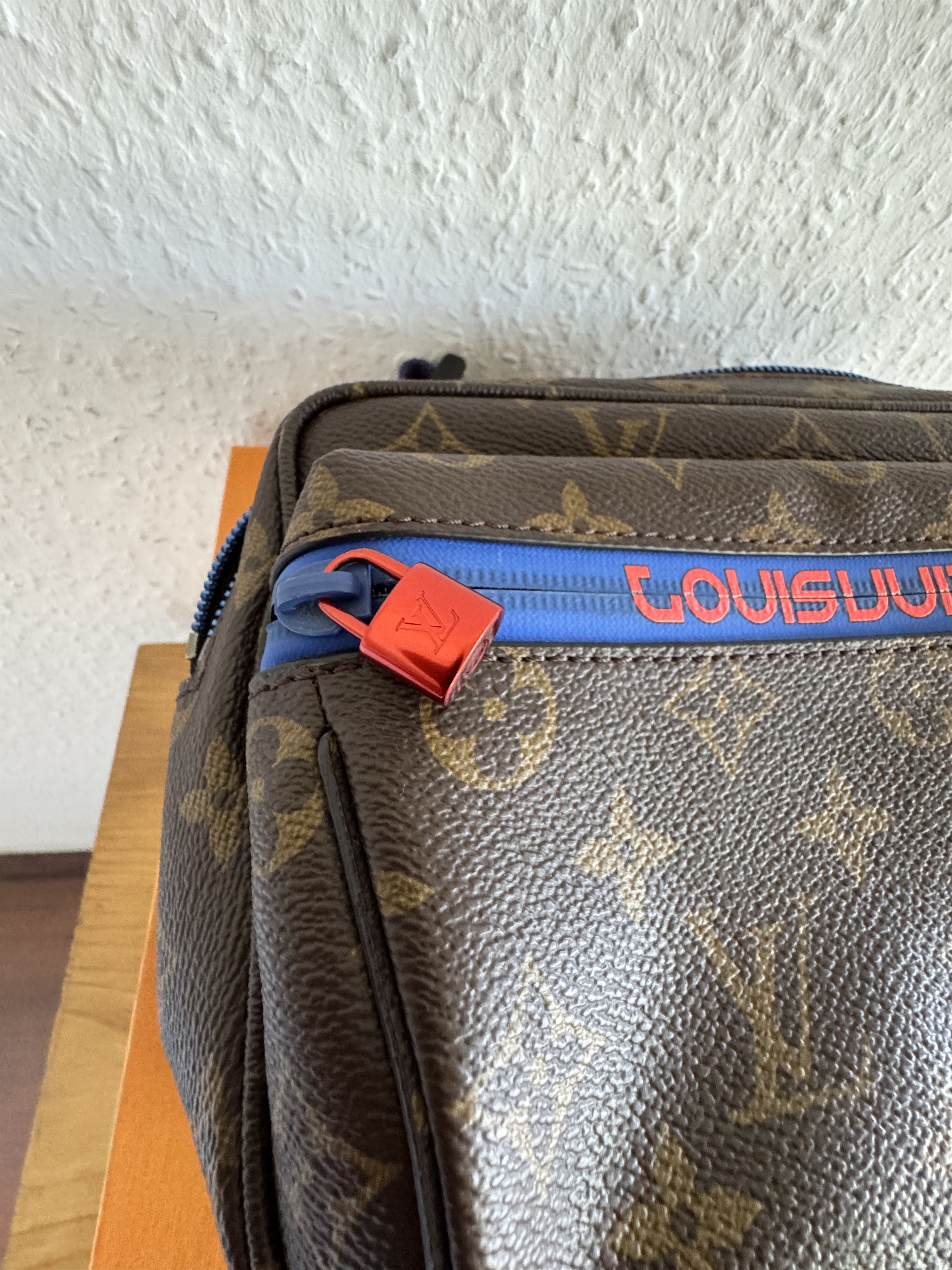 Louis Vuitton Monogram Outdoor Bumbag PM – Brown/Blue Size ONE SIZE - 2 Thumbnail