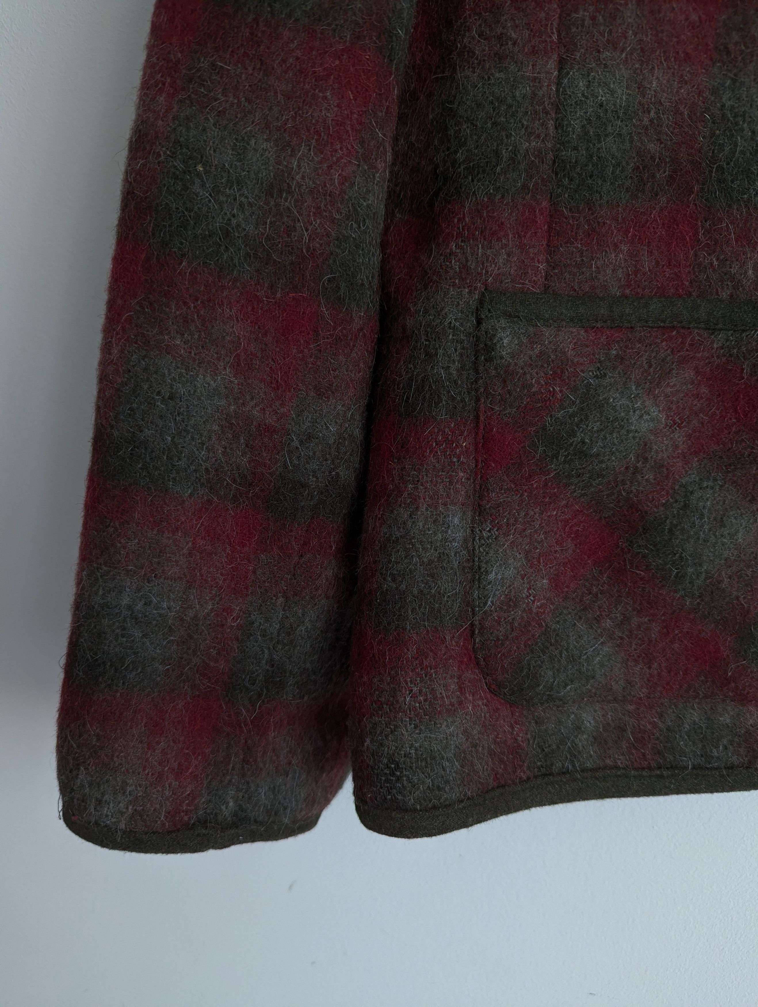 Vintage Wenger Austrian Loden Wool Jacket Vintage Tartan Red Green Size L / US 10 / IT 46 - 2 Thumbnail