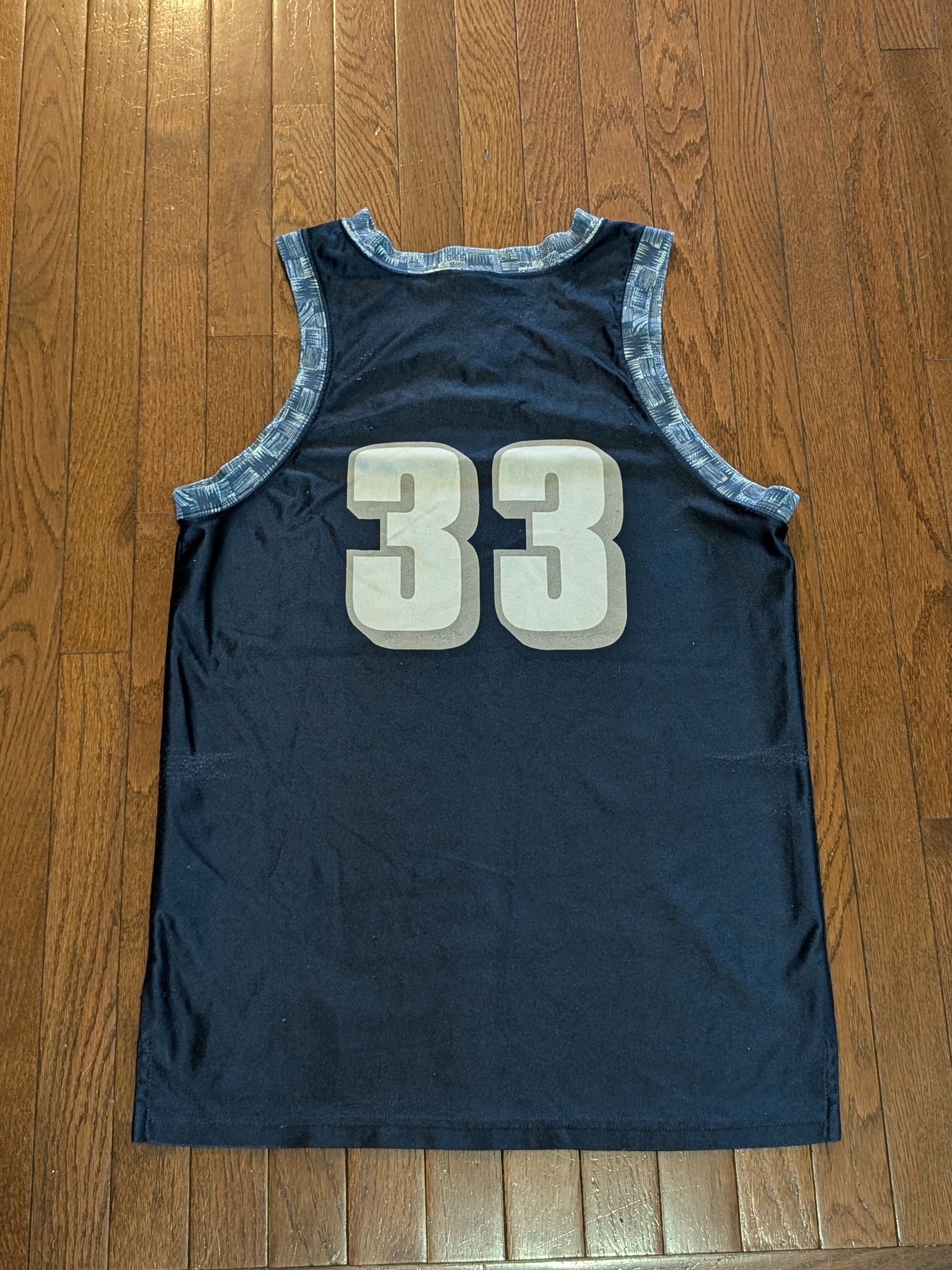 Nike Vintage Georgetown Nike '33' Jersey - Size M Size US M / EU 48-50 / 2 - 5 Thumbnail