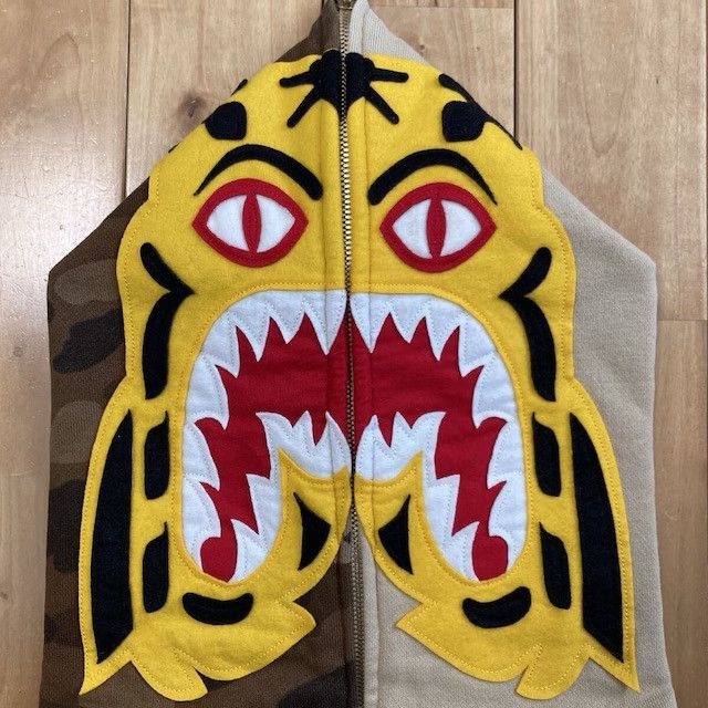 Bape BAPE CAMO Tiger Full Zip Hoodie a bathing ape NIGO Size US M / EU 48-50 / 2 - 4 Thumbnail