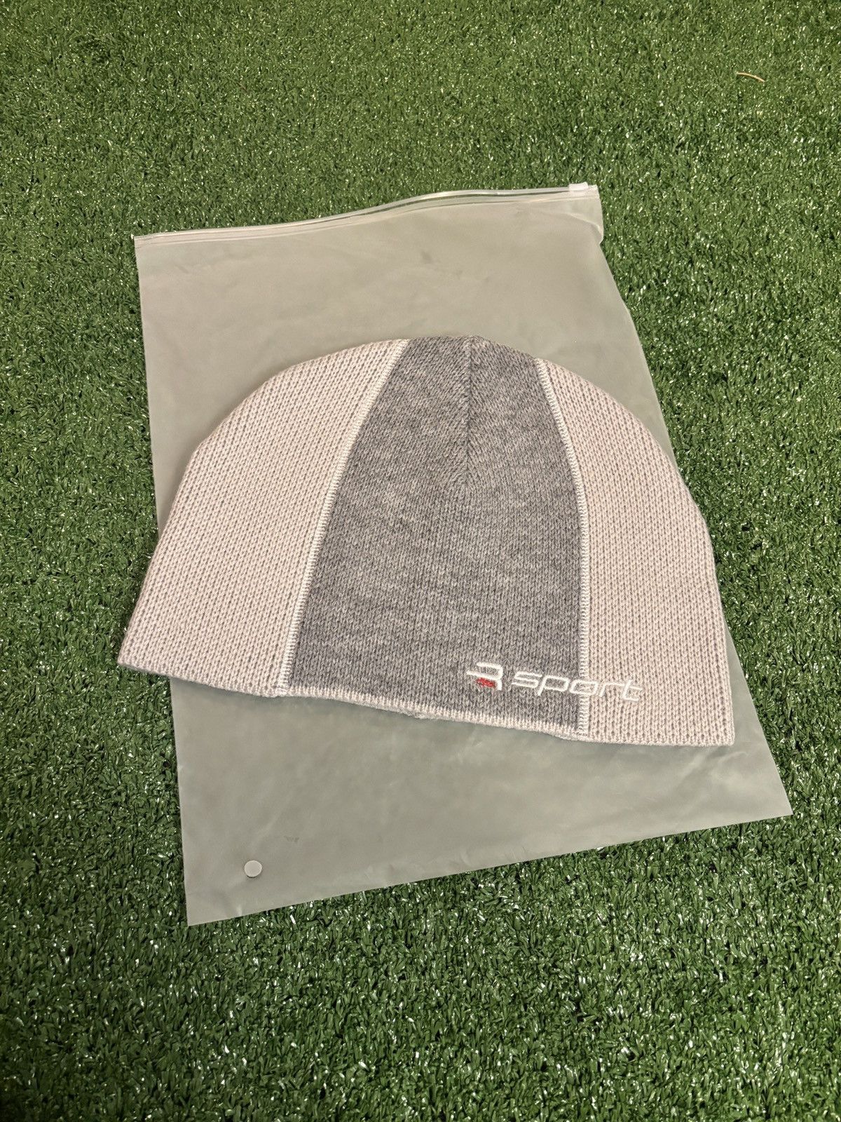 The GV Gallery Grey GV Gallery Raspberry Hills “Hoodie Beanie” Size ONE SIZE - 1 Thumbnail