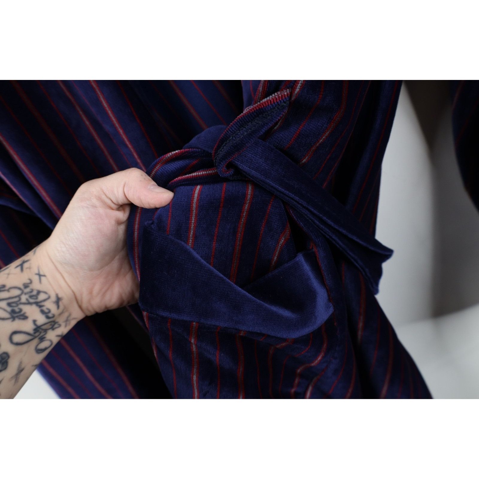 Vintage Vintage 70s Streetwear Striped Velvet Velour Bath Robe Size US XL / EU 56 / 4 - 7 Thumbnail