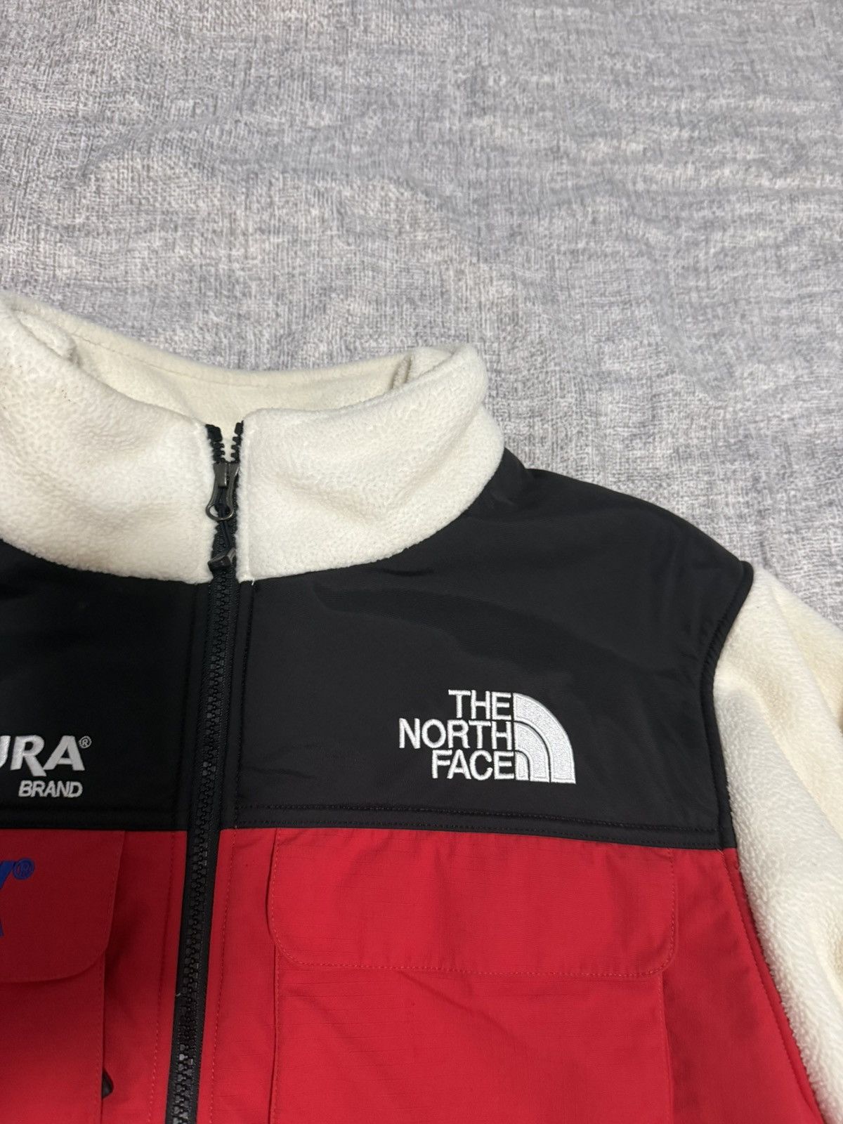 Supreme × The North Face Supreme tnf north face expedition fleece jacket white red xl Size US XL / EU 56 / 4 - 3 Thumbnail