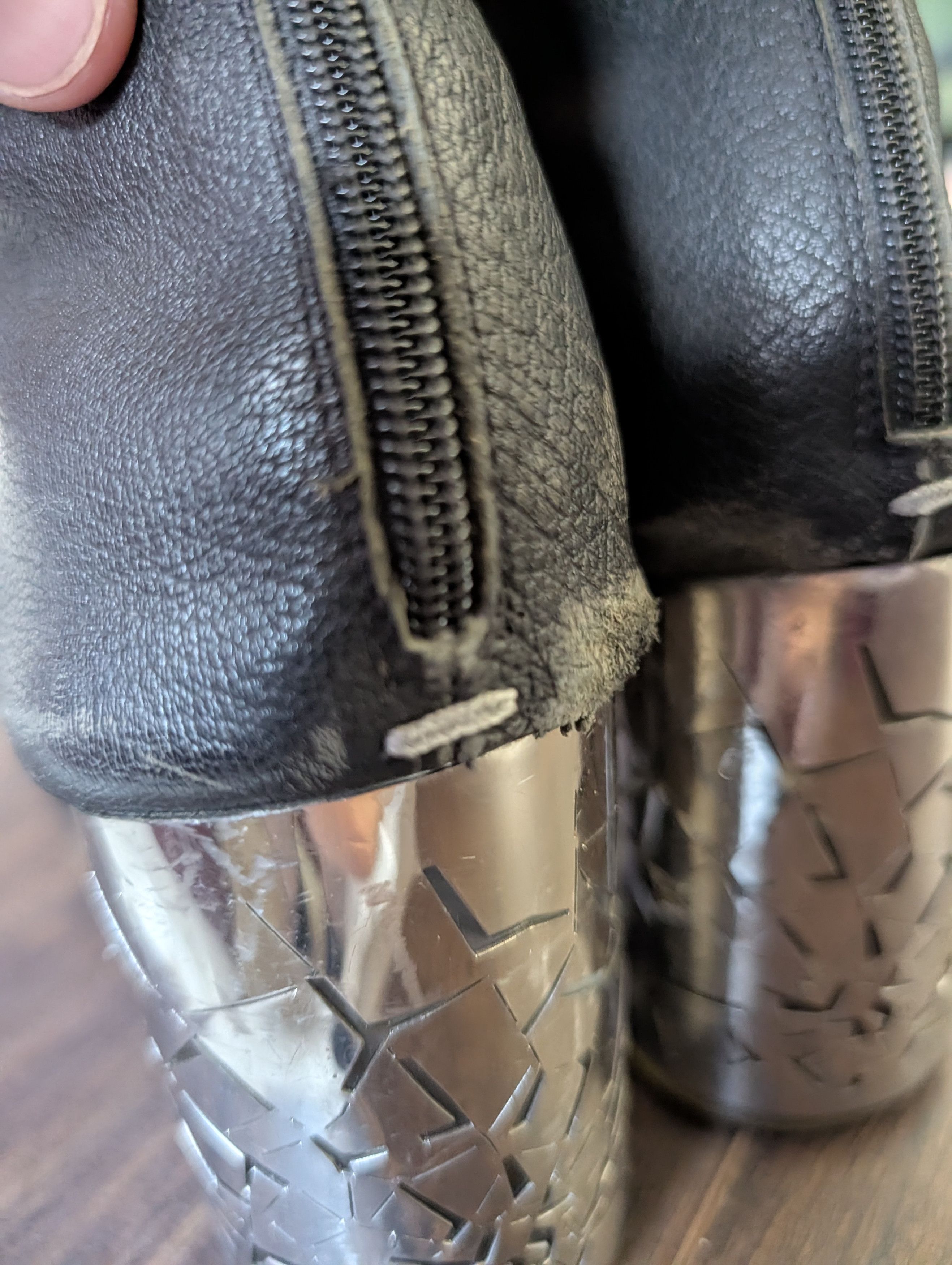 Maison Margiela Shattered mirror heeled black leather zip-up boots 41 Size US 8 / EU 41 - 7 Thumbnail