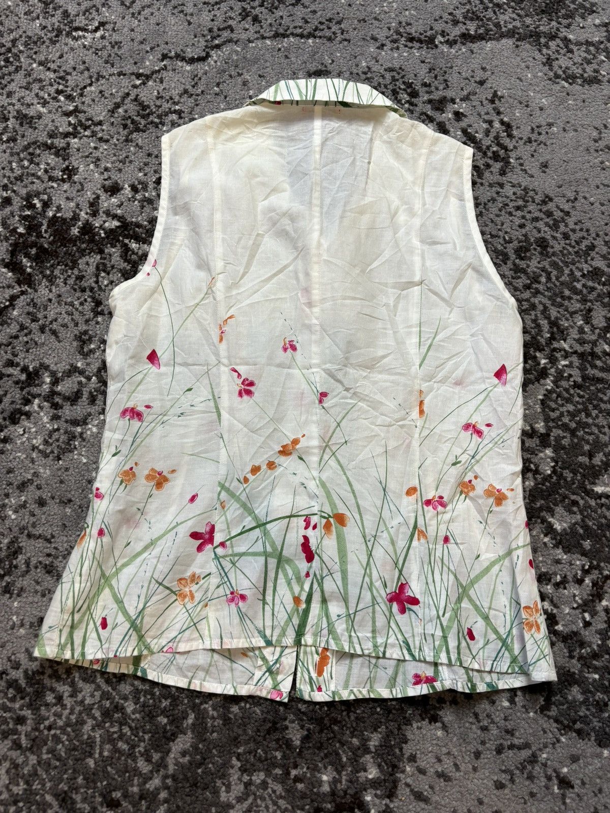 Vintage 90s Hugo Boss painted flowers white blouse