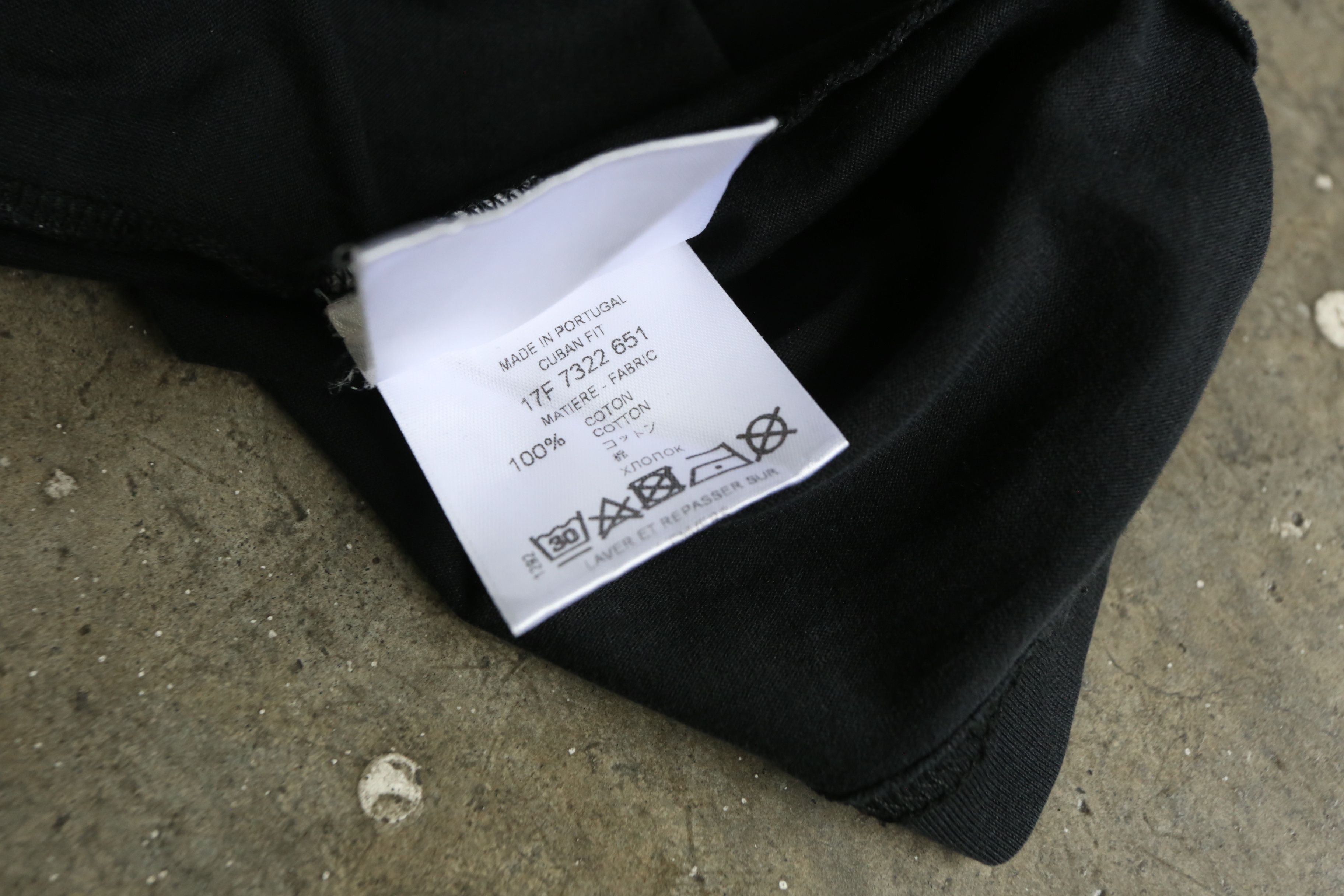Givenchy Givenchy - Riccardo Tisci - F/W 17 - Shark Tee Size US L / EU 52-54 / 3 - 7 Thumbnail