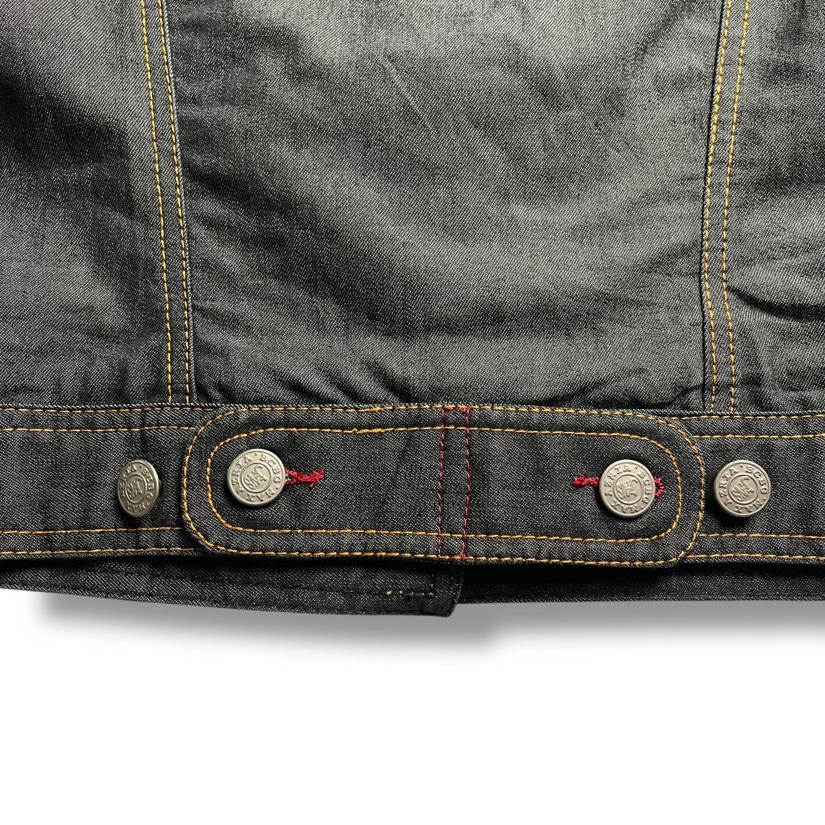 Bcbgmaxazria BCBG MAXAZRIA JEANS BUTTON UP CROPPED DENIM JACKET Size M / US 6-8 / IT 42-44 - 11 Thumbnail