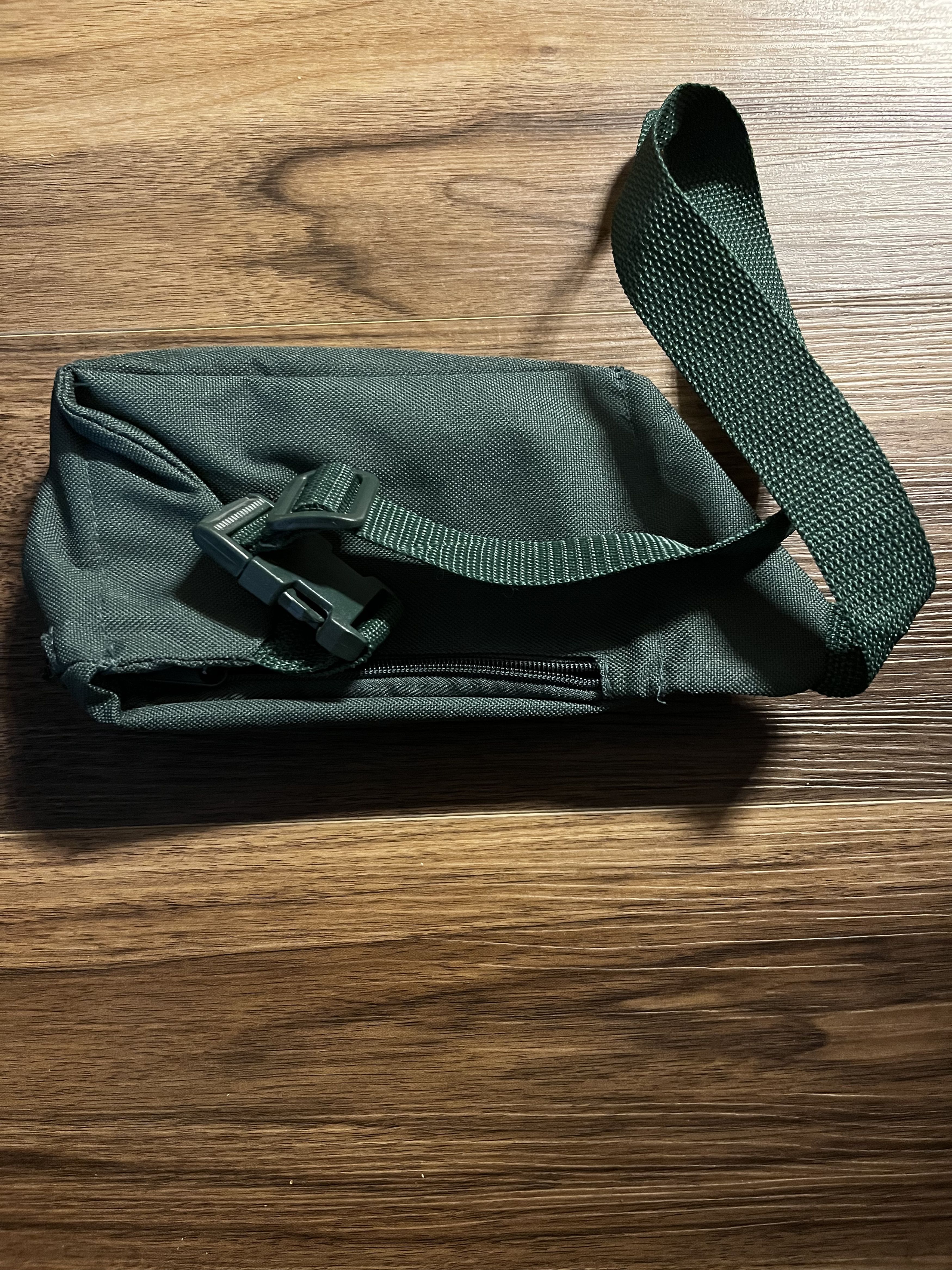 Chevrolet × Vintage GMC Zippered Waist Pouch (Dark Green) Size ONE SIZE - 2 Thumbnail