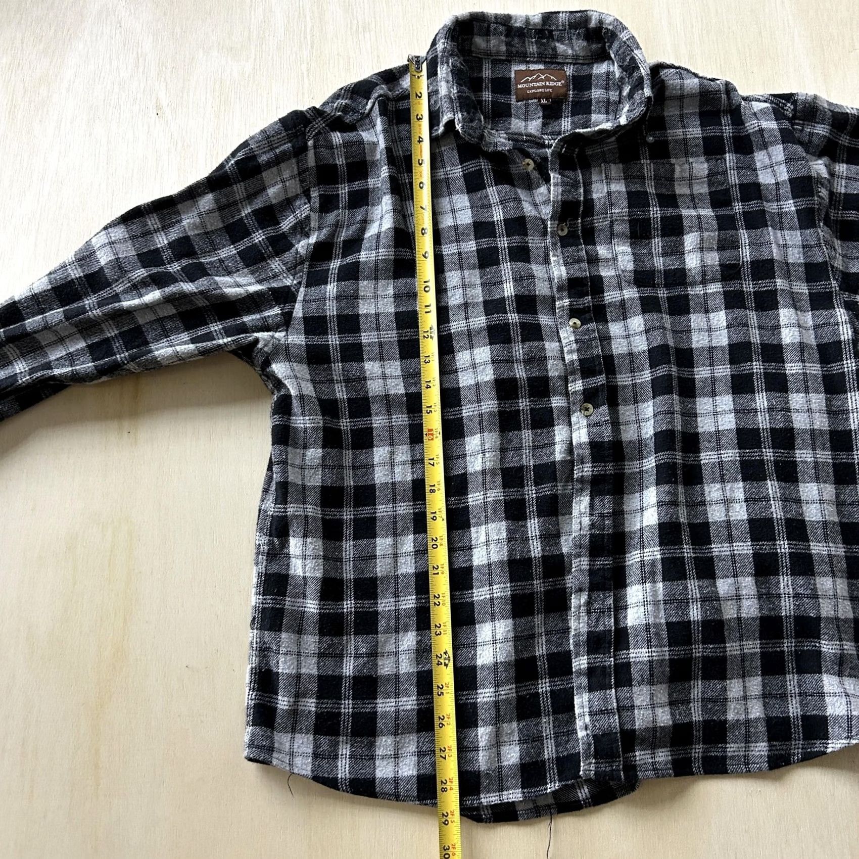 Vintage Mountain Ridge Flannel Shirt Mens XL Black Gray Plaid Long Sleeve Button Up Size US XL / EU 56 / 4 - 3 Thumbnail