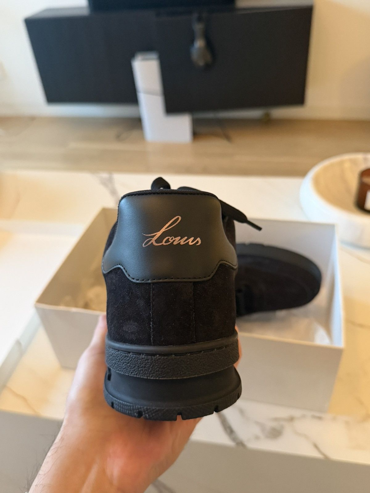 Louis Vuitton Louis Vuitton trainer sneakers Suede Black exclusive piece Size US 9.5 / EU 42-43 - 4 Thumbnail