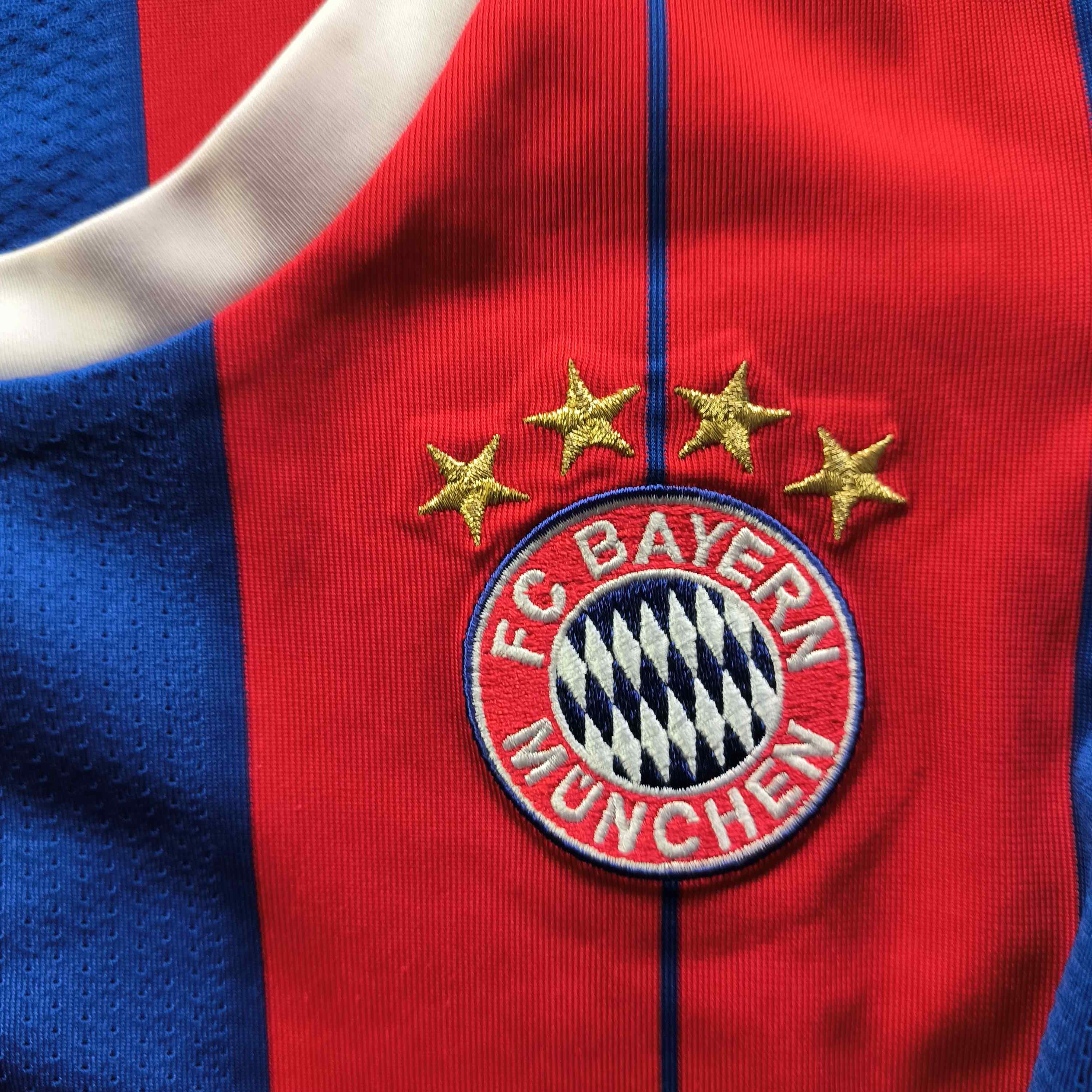 Adidas Bayern Munich 2014-15 home football jersey size Womens S Size S / US 4 / IT 40 - 3 Thumbnail