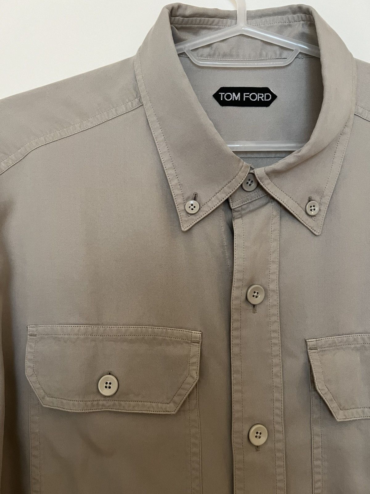 Tom Ford Tom ford long sleeve dress shirt size 17/43 beige Size US XL / EU 56 / 4 - 4 Thumbnail