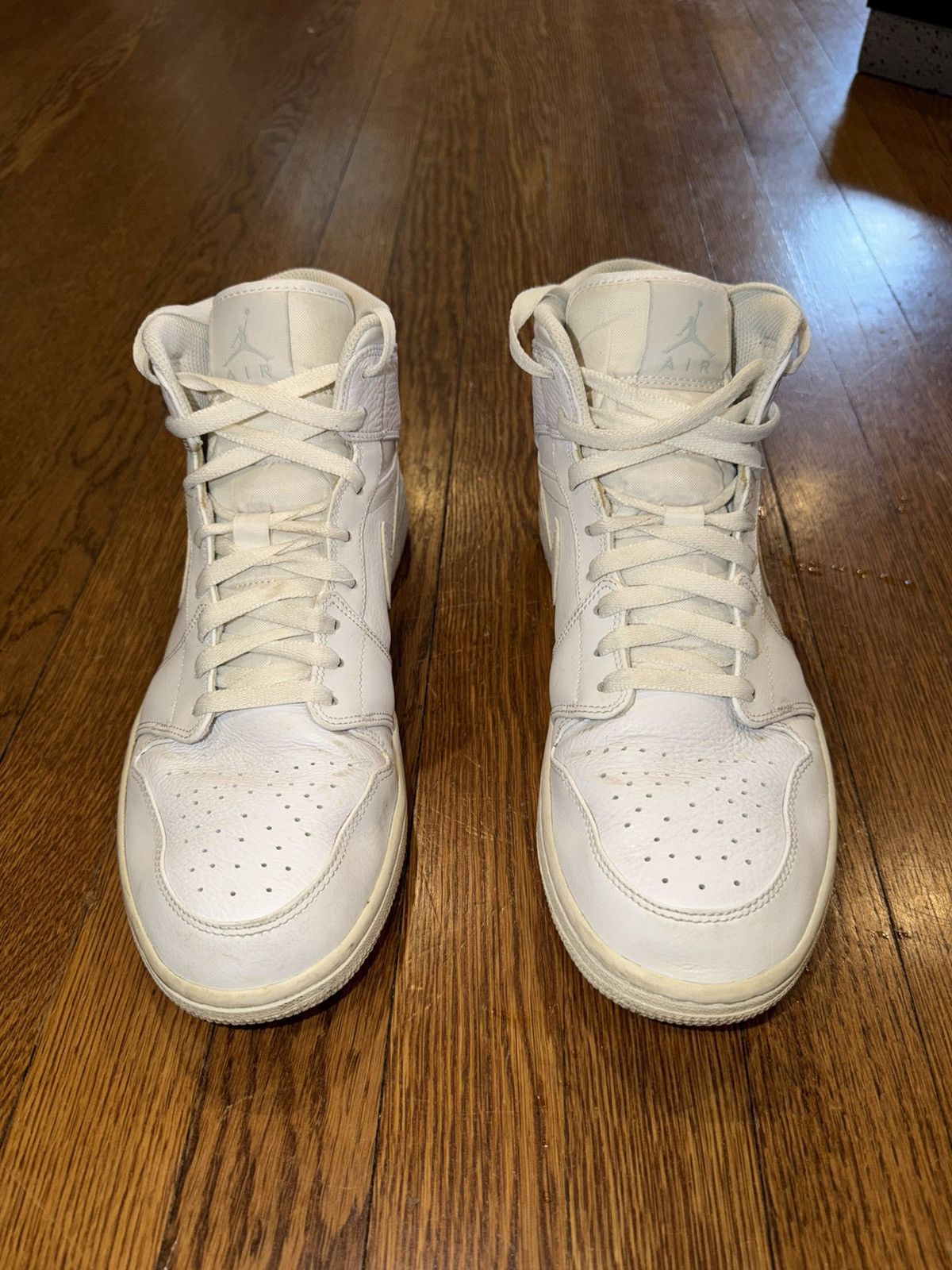 Nike Nike Air Jordan 1 Mids All-White Size US 10.5 / EU 43-44 - 1 Thumbnail