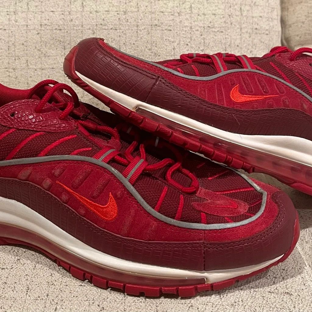 image of Nike Air Max 98 Triple Red Size 11.5 Mens Ao9380-600 Shoes