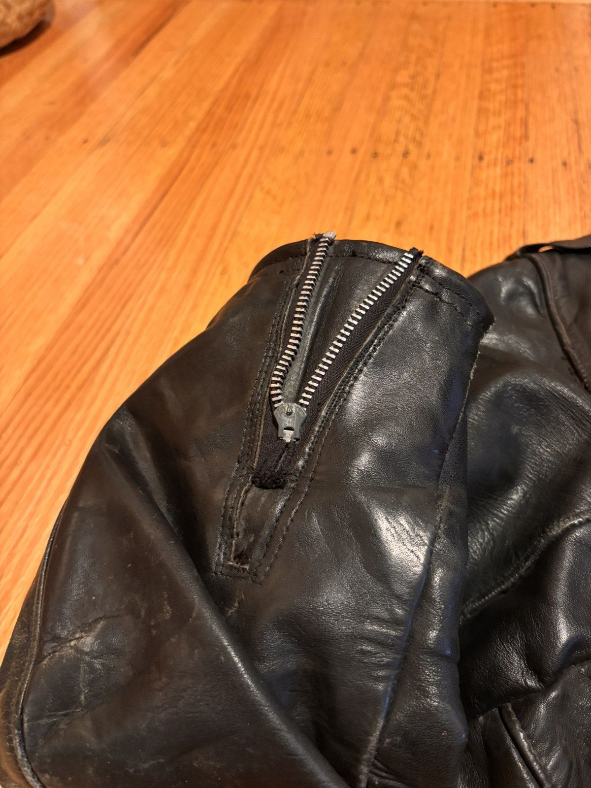 Other Vintage Mid-Late 60s Leather motorcycle Jacket Size US S / EU 44-46 / 1 - 5 Thumbnail