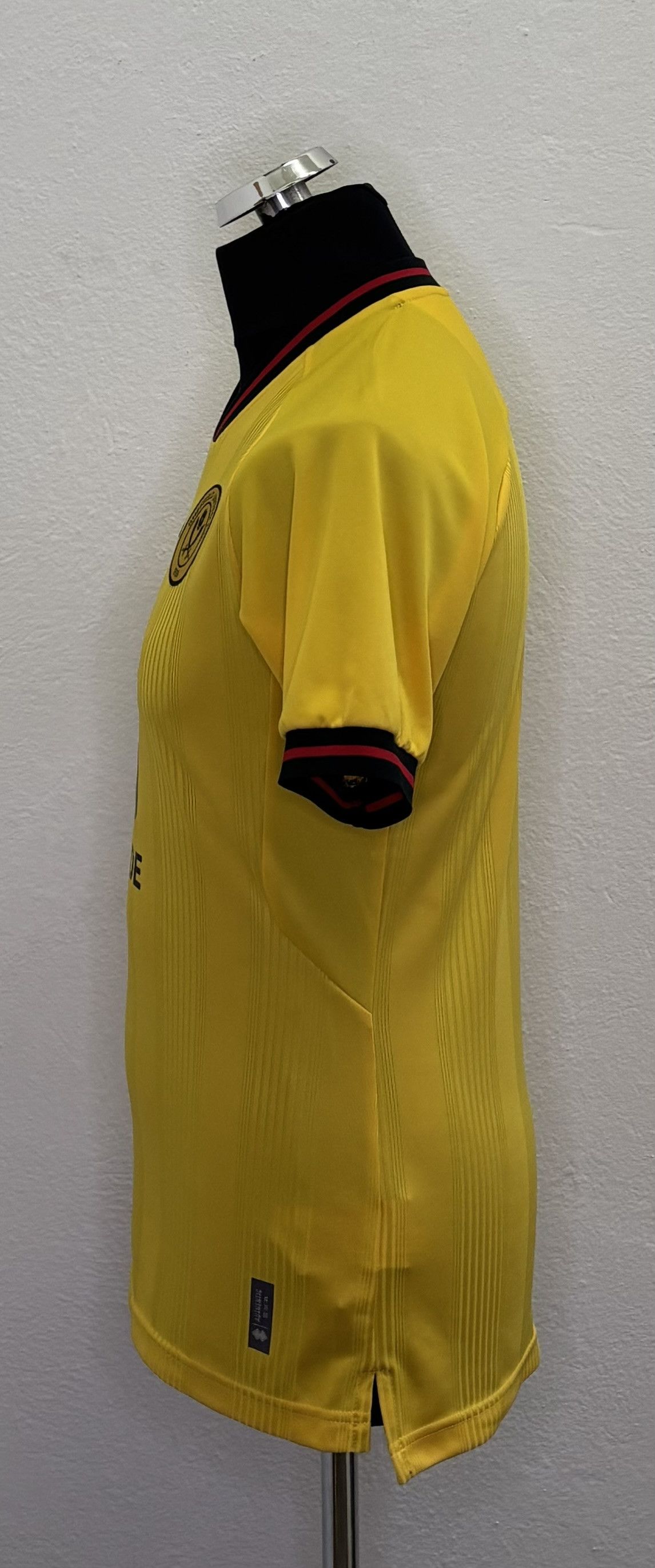 Errea Sheffield United 2023-2024 Errea Football Jersey Size S Size US S / EU 44-46 / 1 - 3 Thumbnail