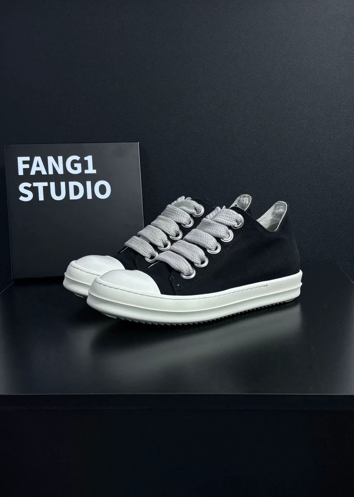Rick Owens Rick Owens Lowtop Sneakers 9 Men Size US 9 / EU 42 - 1 Thumbnail